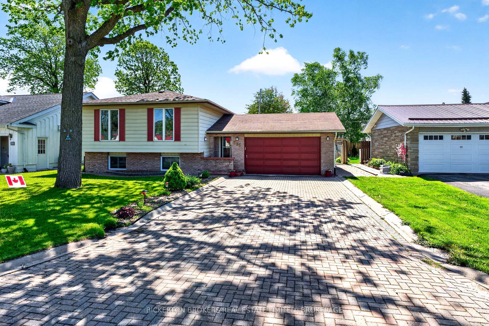525 Pine Street E Gananoque Ontario Canada Sale residential   Bickerton Brokers Limited, Brokerage *