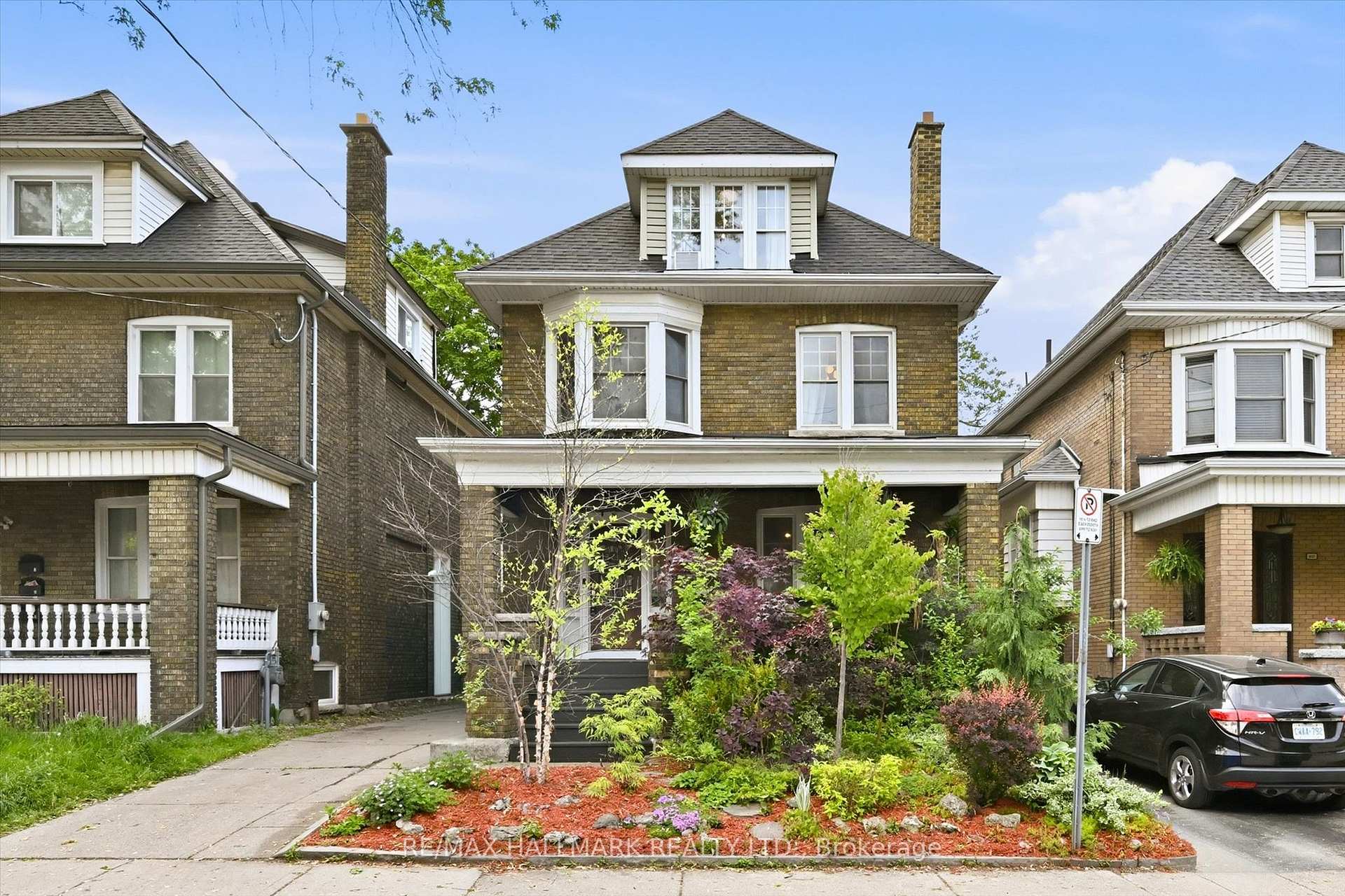 102 Carrick Avenue Hamilton Ontario Canada Sale residential Philip Toso RE/MAX Hallmark Realty Ltd., Brokerage *