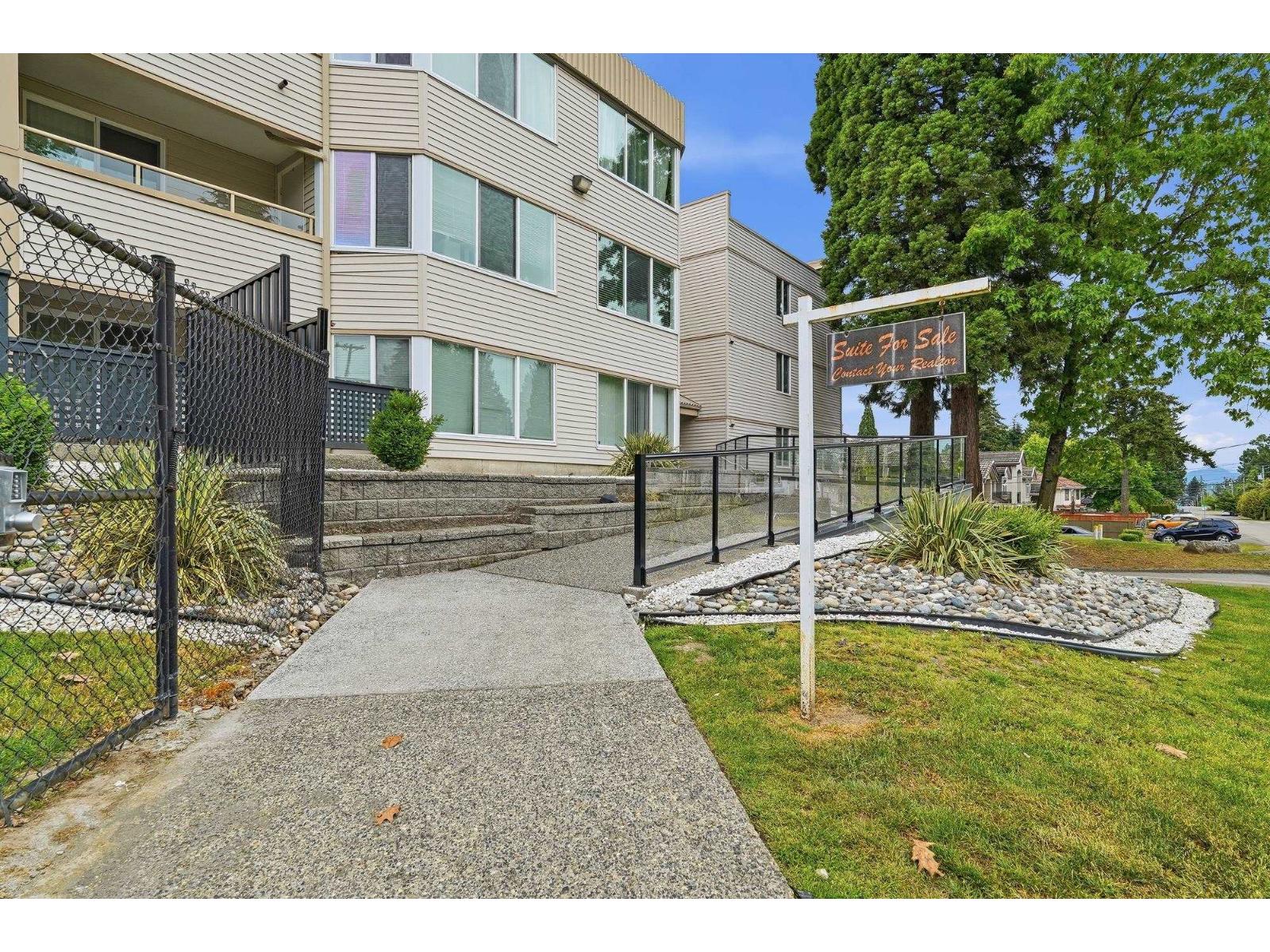 209 9635 121 STREET Surrey British Columbia Canada Sale residential Hirdejit Chahal HomeLife Benchmark Realty*