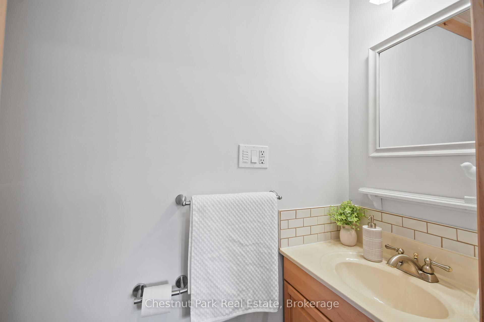3 Bedroom Single Family Home/House's Image 27