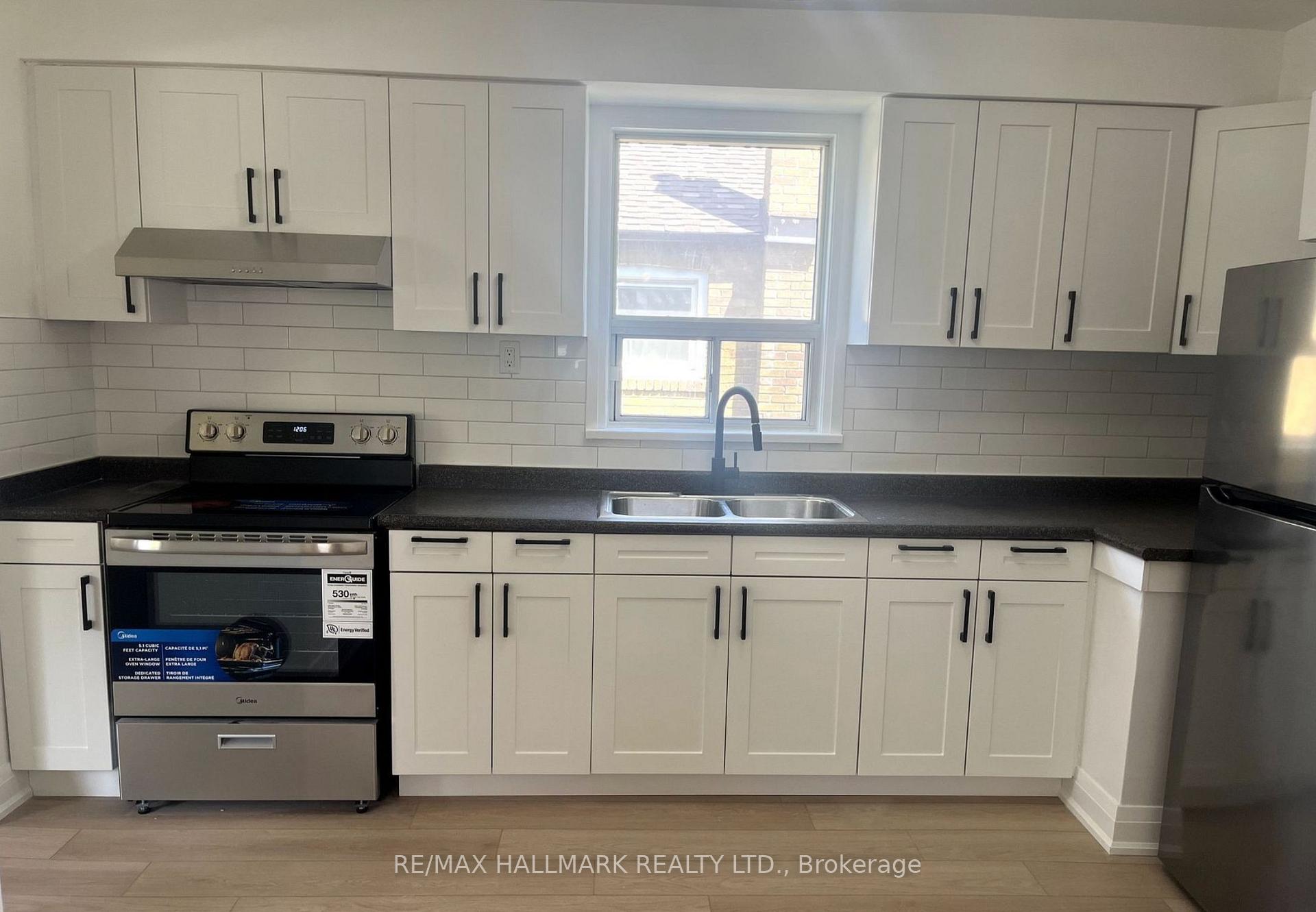 #UPPER - 29 Savona Drive Toronto Ontario Canada Rent residential Philip Toso RE/MAX Hallmark Realty Ltd., Brokerage *