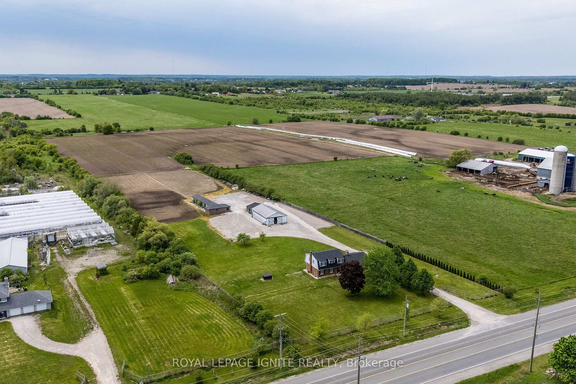 8602 Winston Churchill Boulevard Halton Hills Ontario Canada Sale residential Shahi Raj ROYAL LePAGE IGNITE REALTY