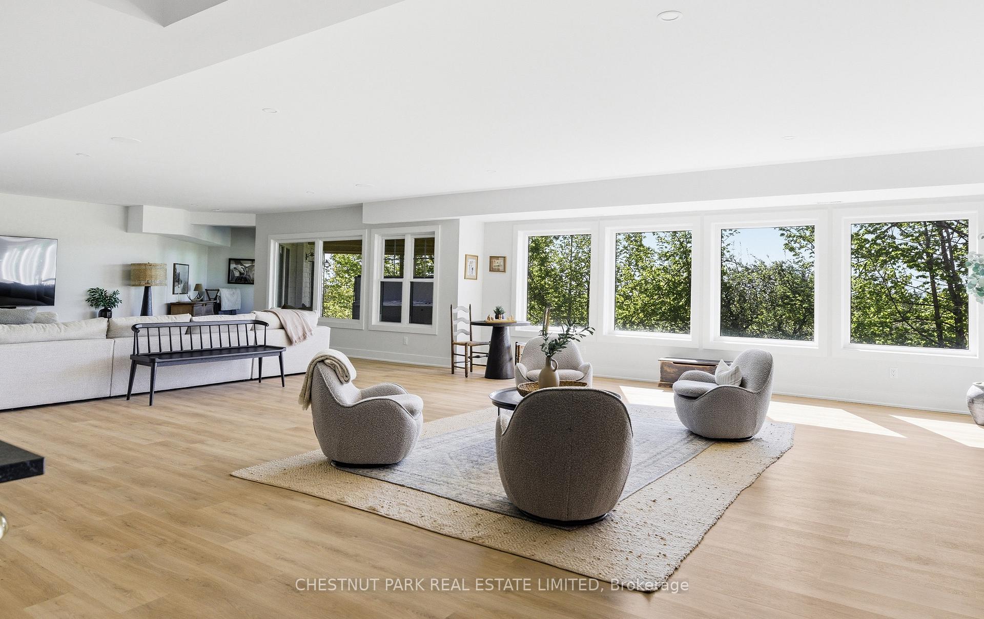 5 Bedroom Single Family Home/House's Image 28