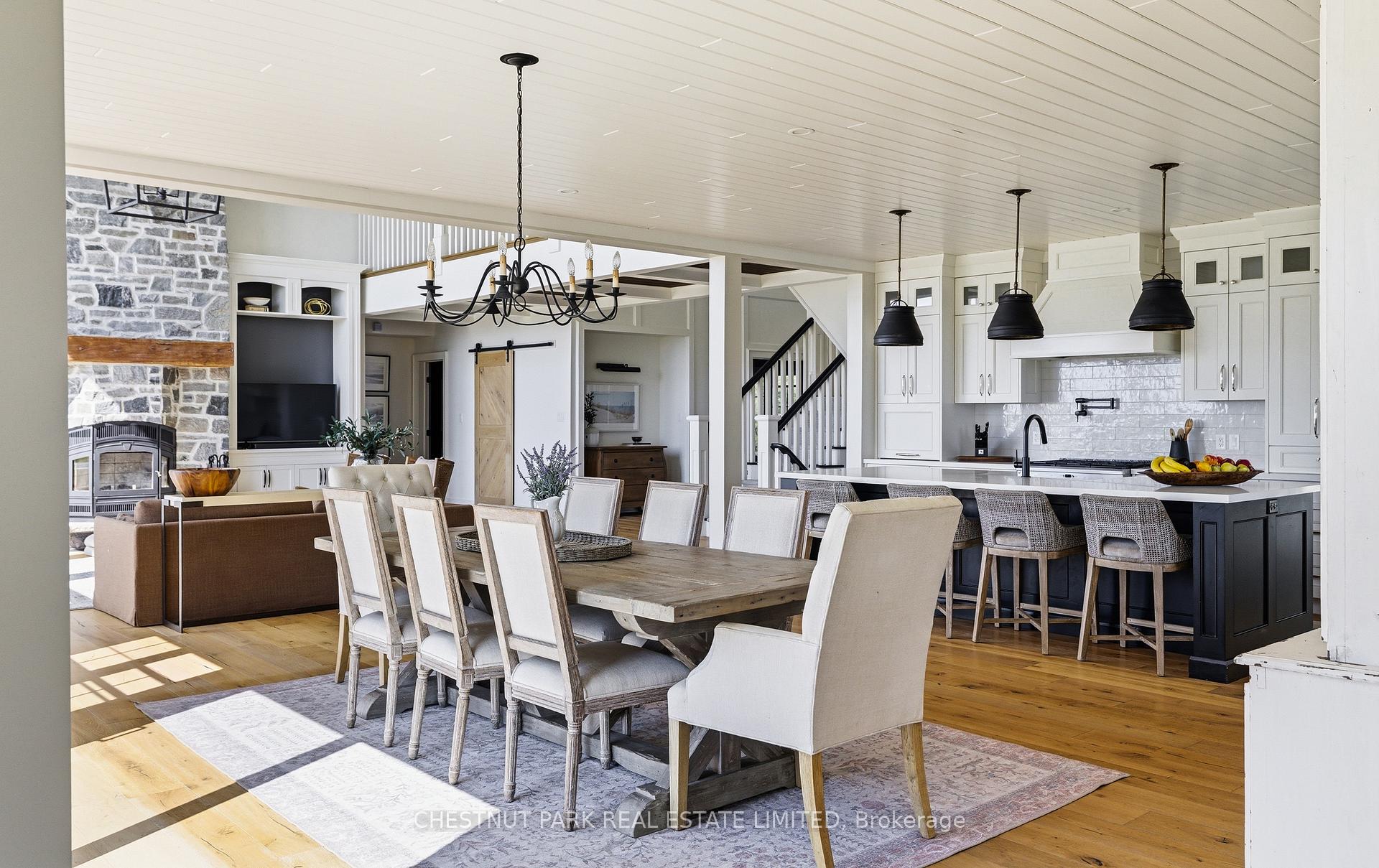5 Bedroom Single Family Home/House's Image 10