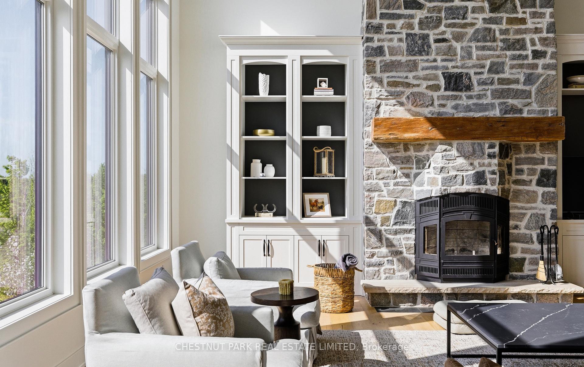 5 Bedroom Single Family Home/House's Image 7
