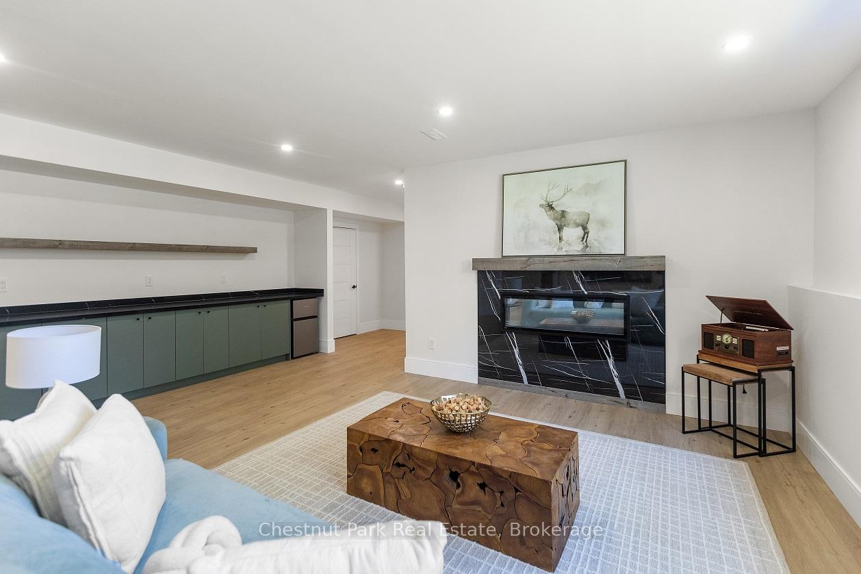 4 Bedroom Single Family Home/House's Image 22