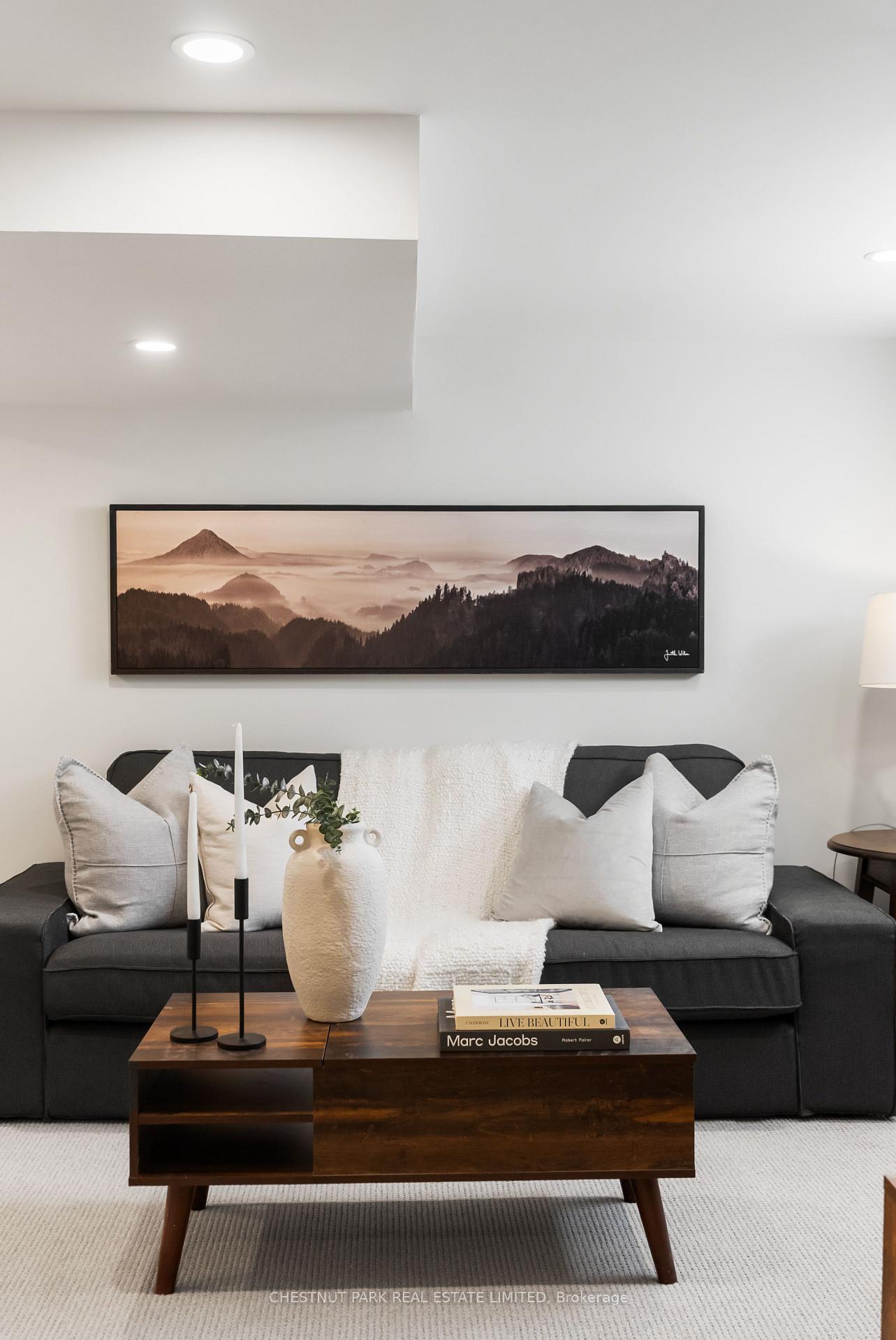 4 Bedroom Single Family Home/House's Image 22
