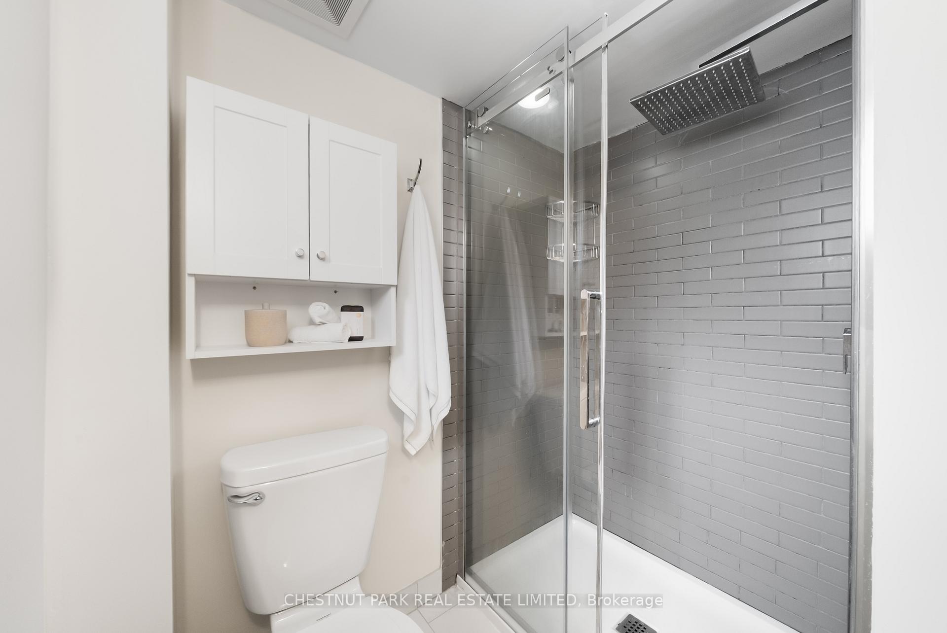 4 Bedroom Single Family Home/House's Image 27