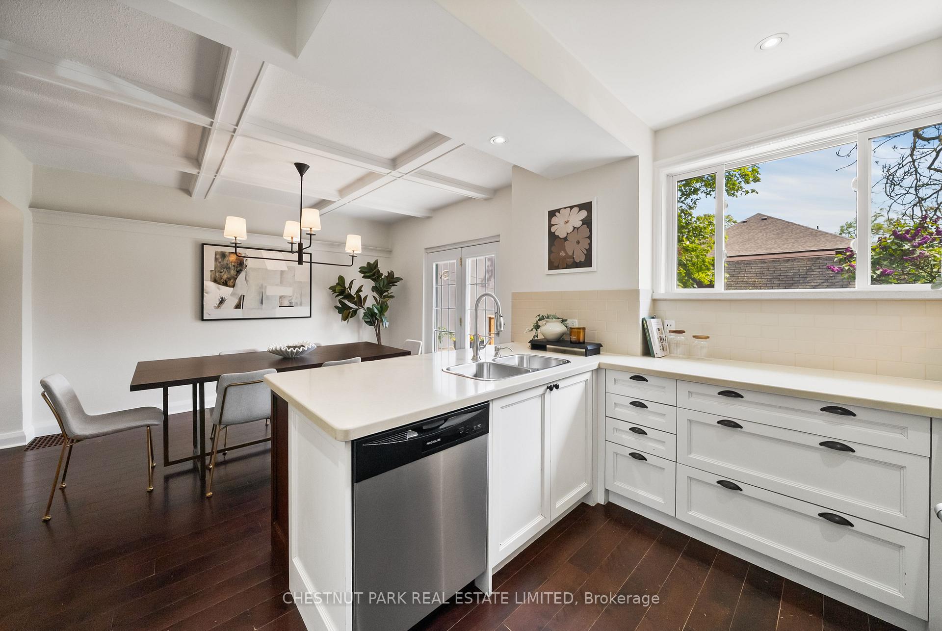 4 Bedroom Single Family Home/House's Image 9