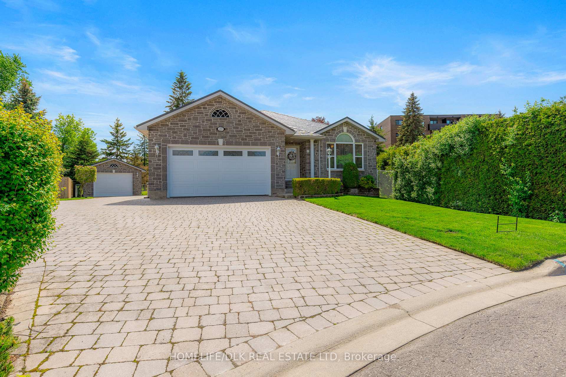 27 Loyalist Place Brockville Ontario Canada Sold residential Ryann Bailey HomeLife/DLK Real Estate Ltd., Brokerage*