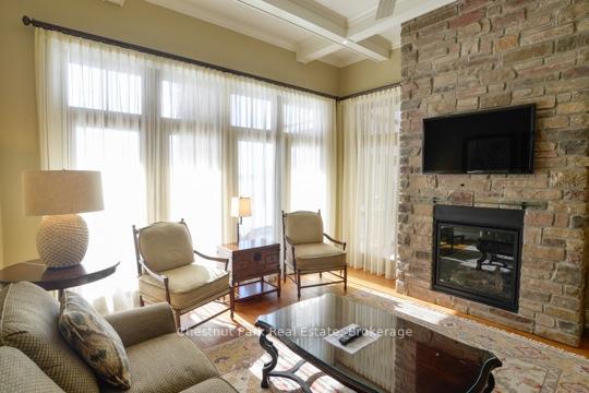 3 Bedroom Single Family Home/House's Image 9