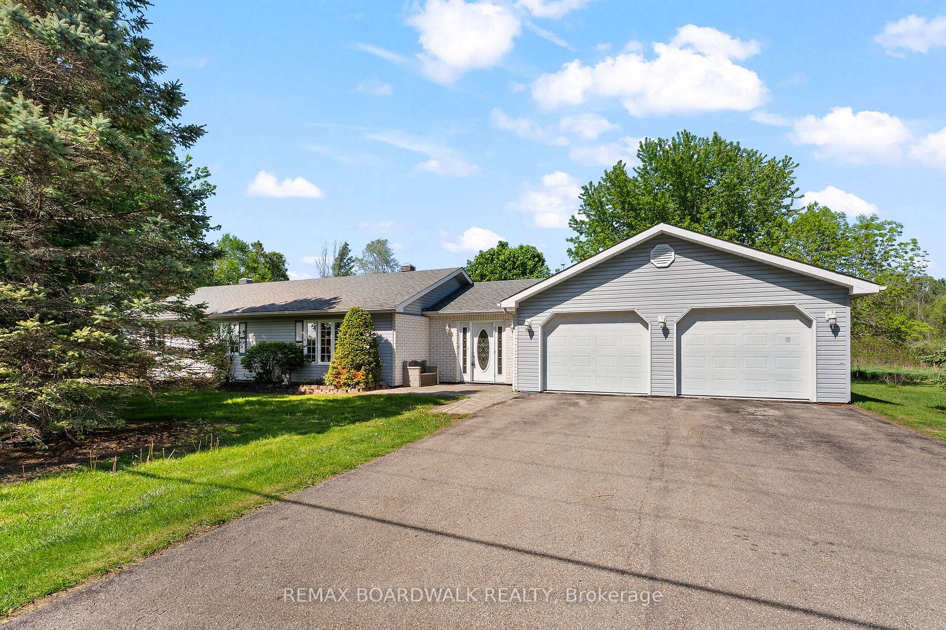 6021 County 44 Road Edwardsburgh/Cardinal Ontario Canada Sale residential Lea Wouters Right at Home Realty, Brokerage*