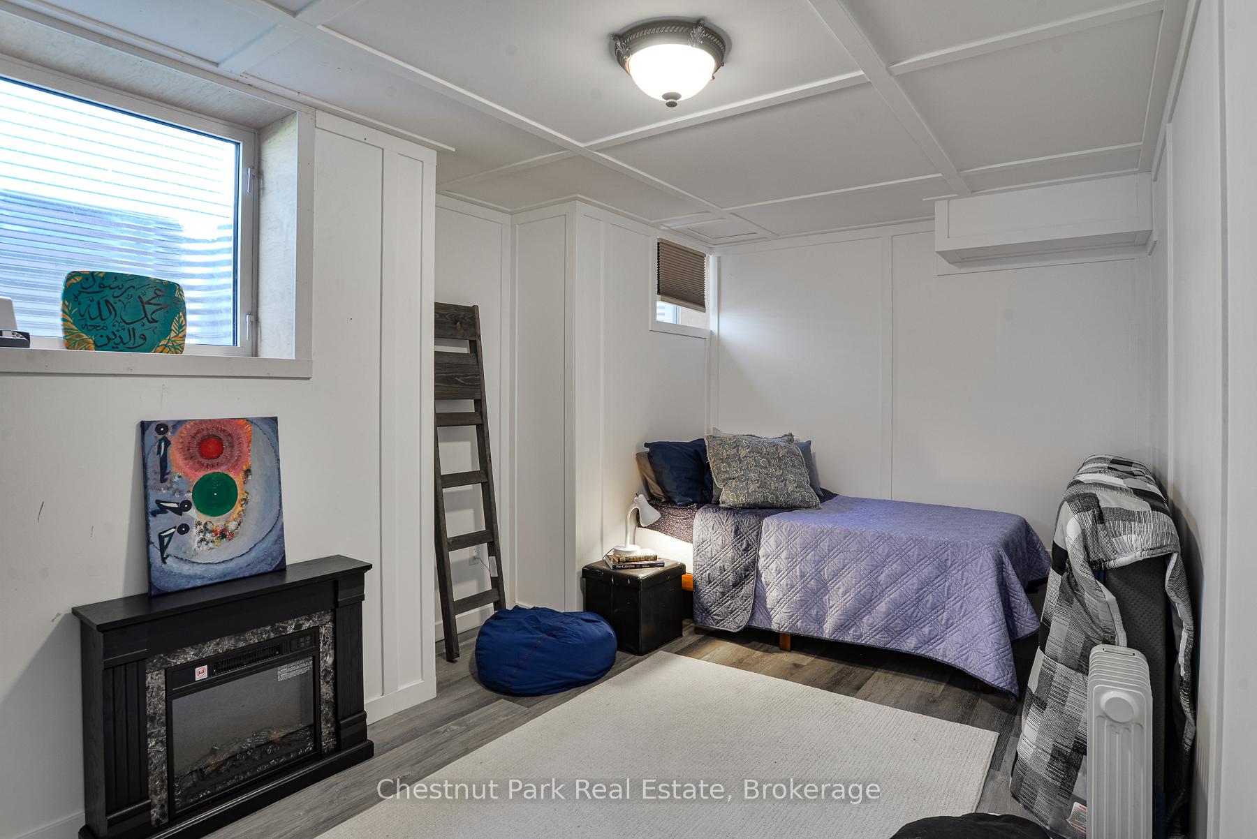 5 Bedroom Single Family Home/House's Image 31