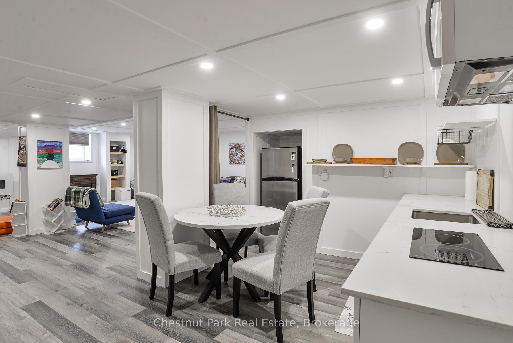 5 Bedroom Single Family Home/House's Image 32