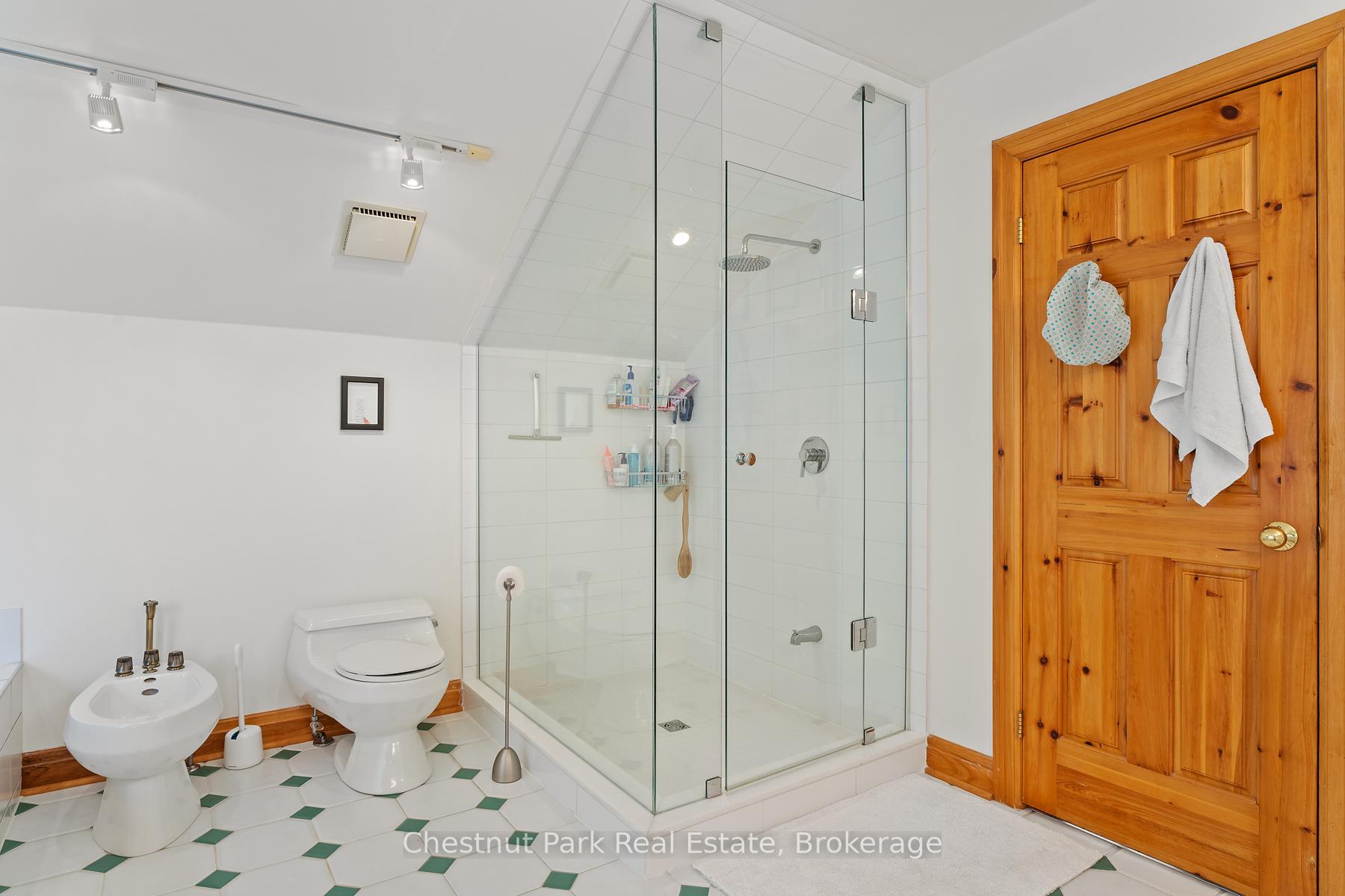 4 Bedroom Single Family Home/House's Image 27