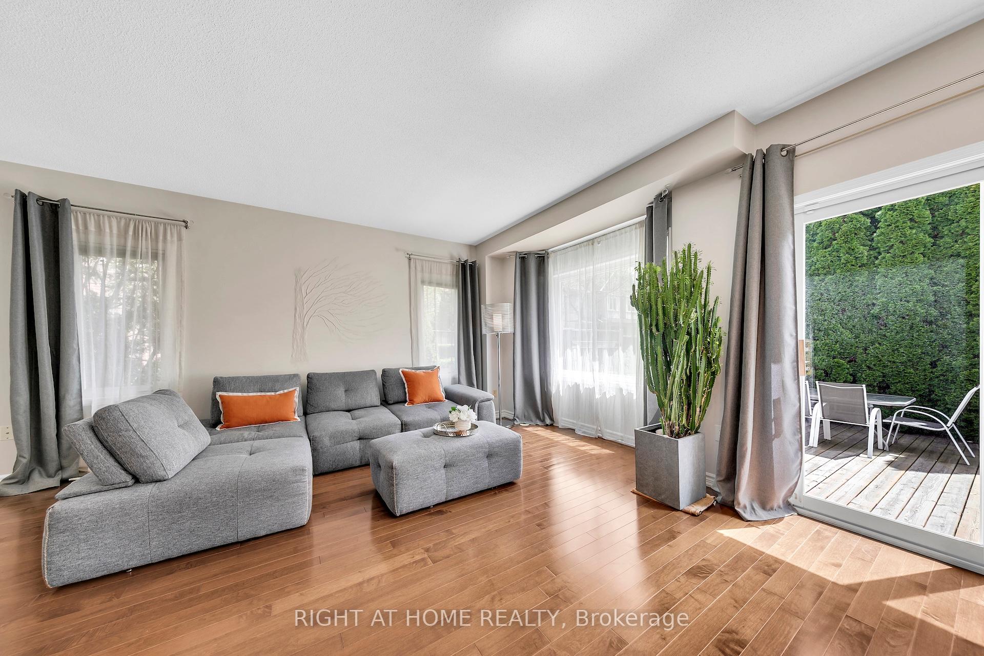 740 Village Green Boulevard Mississauga Ontario Canada Sale residential Dee Paul Right at Home Realty, Brokerage*