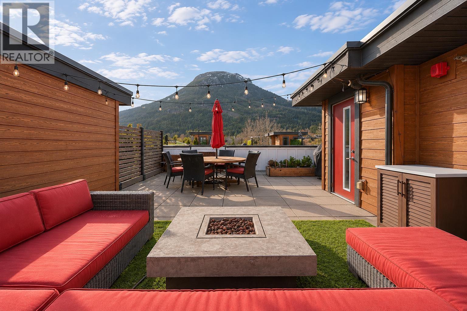 20 39769 GOVERNMENT ROAD Squamish British Columbia Canada Sale residential Will Black RE/MAX Crest Realty, Brokerage*