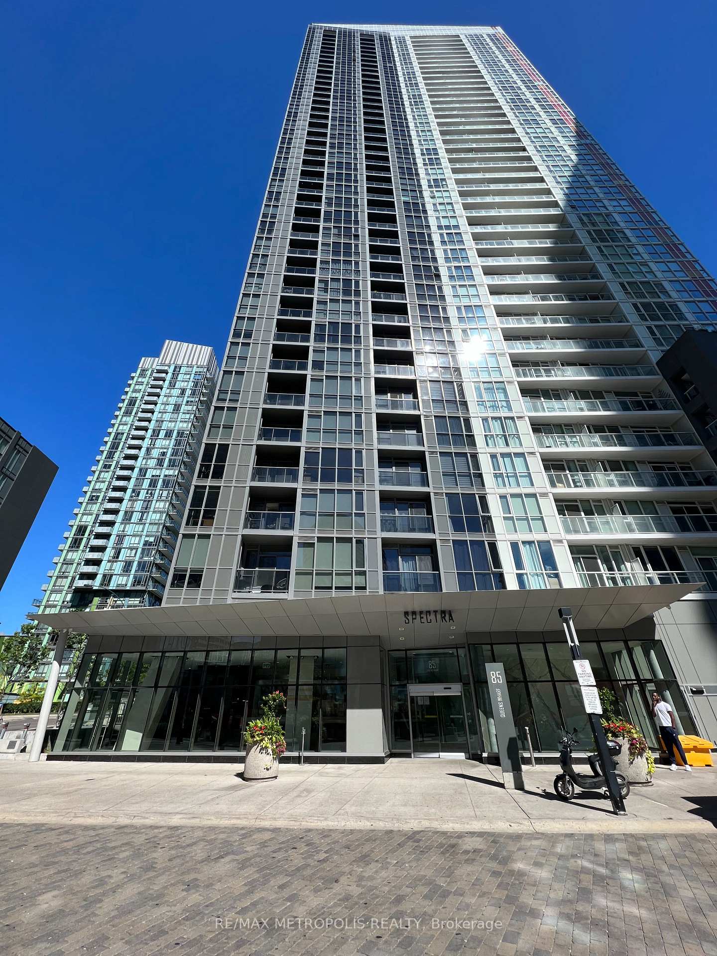 517 - 85 Queens Wharf Road Toronto Ontario Canada Rent residential AKASH SARVAIYA RE/MAX Metropolis Realty Brokerage*
