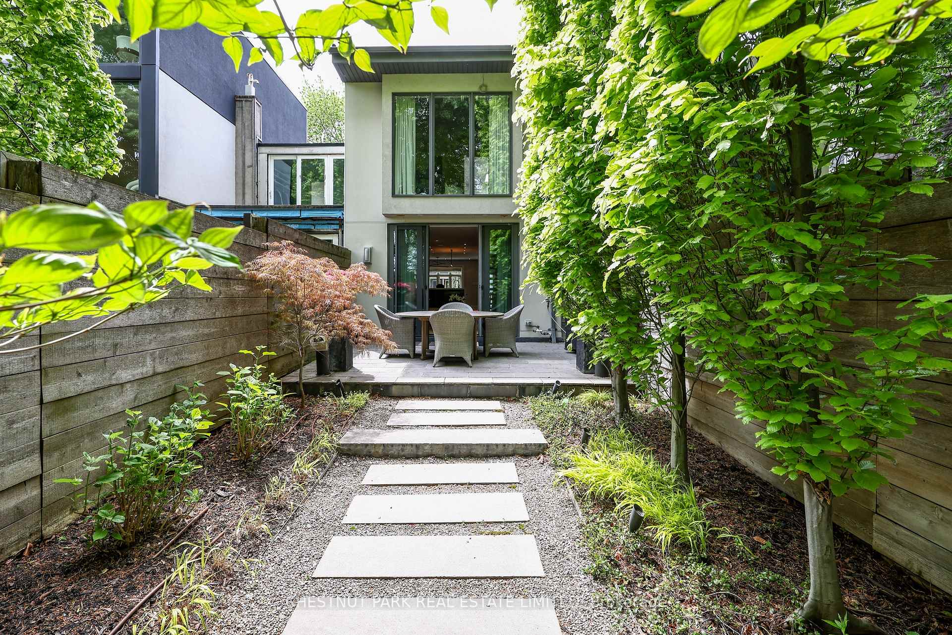 2 Bedroom Villa/Townhouse's Image 21