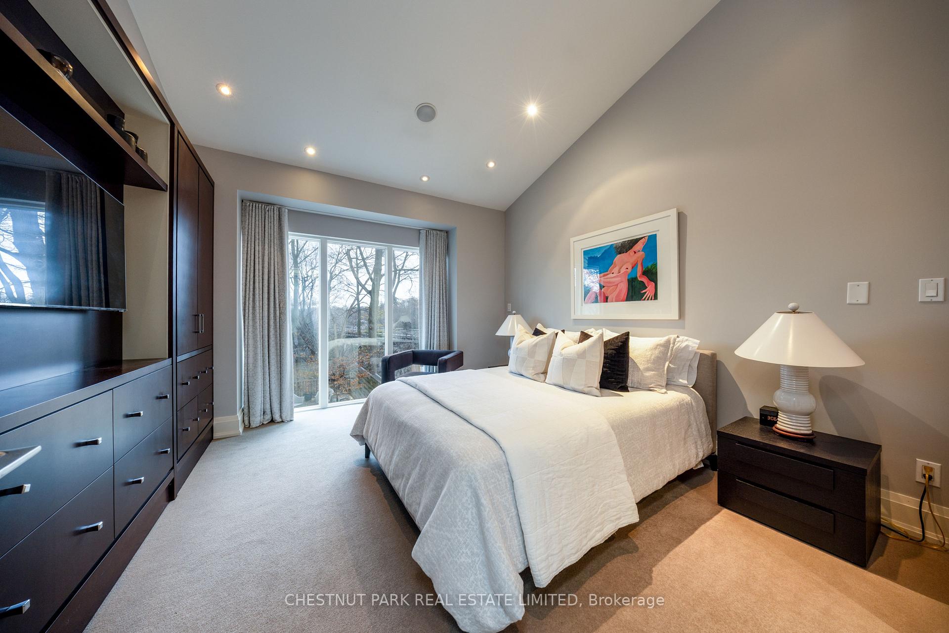 2 Bedroom Villa/Townhouse's Image 8