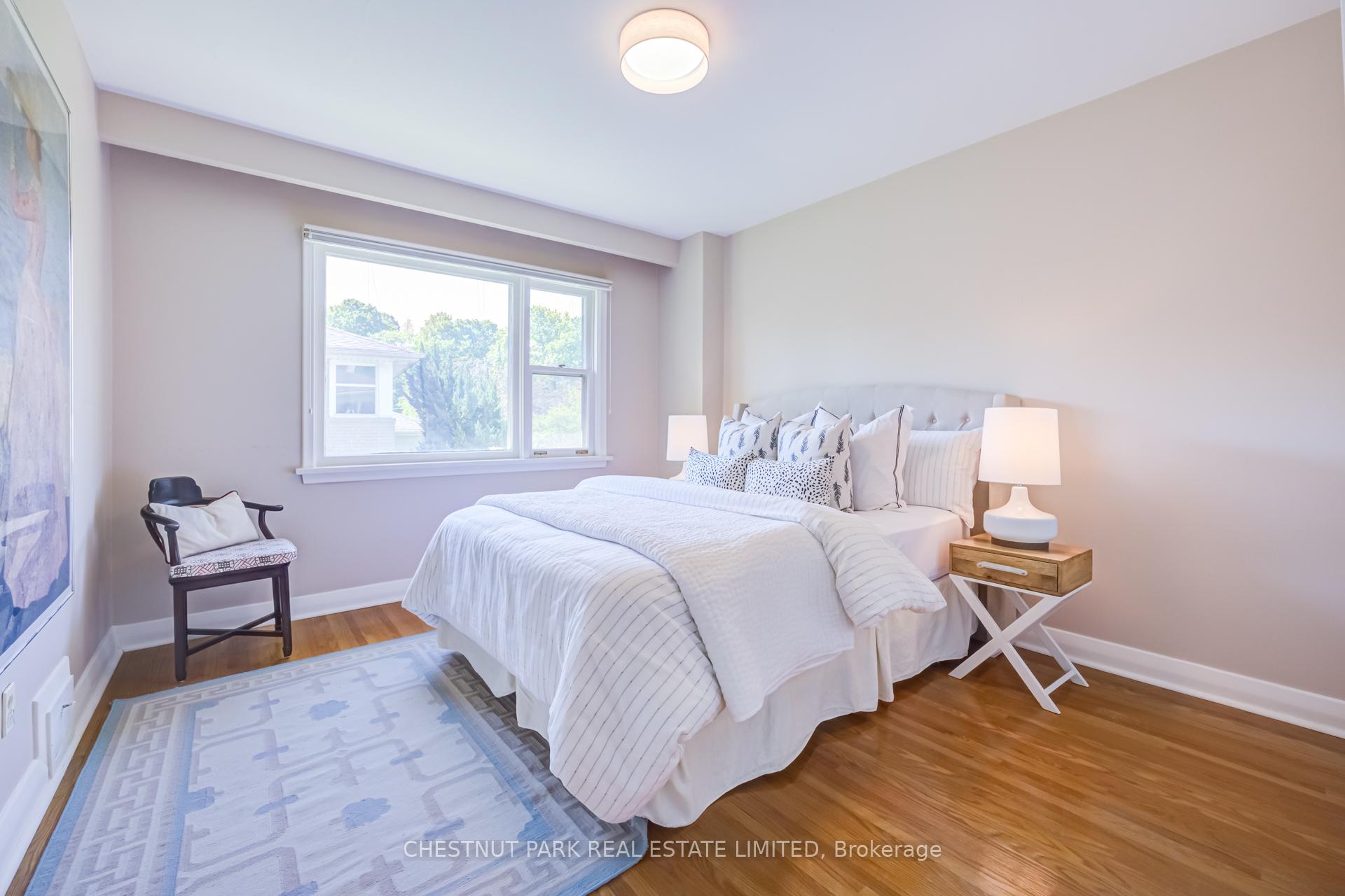 7 Bedroom Single Family Home/House's Image 16