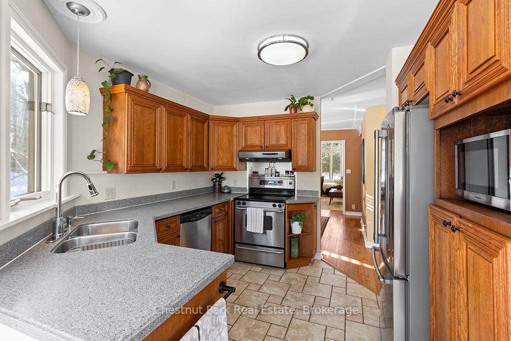 3 Bedroom Single Family Home/House's Image 7