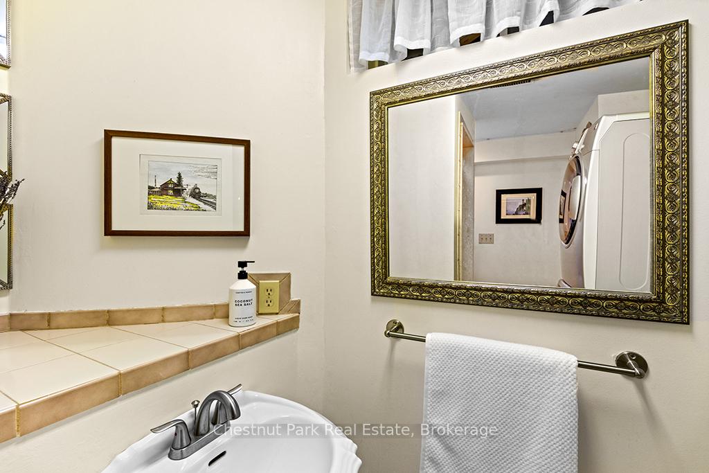 3 Bedroom Single Family Home/House's Image 28