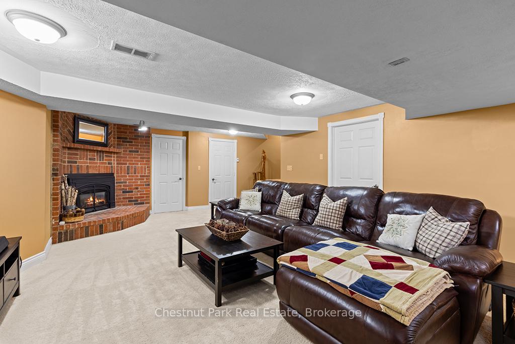 3 Bedroom Single Family Home/House's Image 27