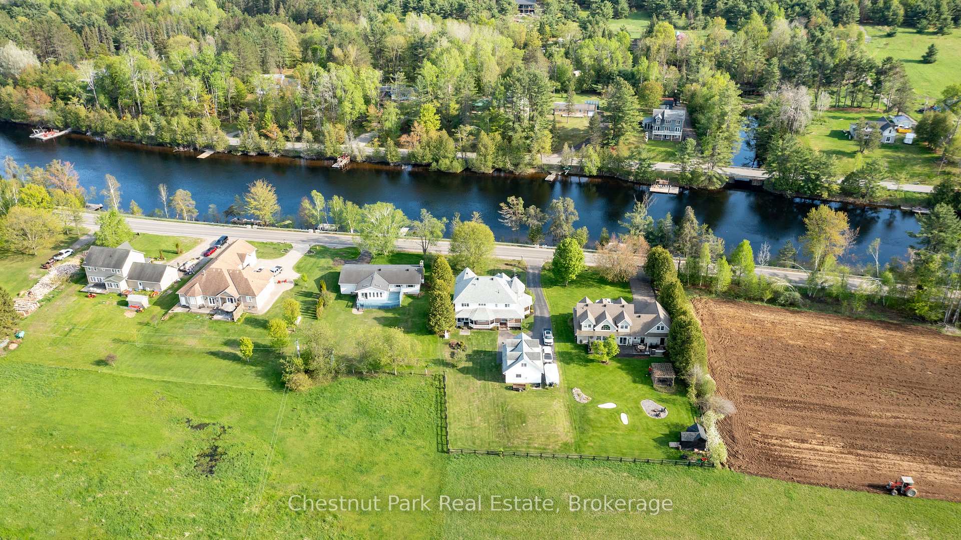 3 Bedroom Single Family Home/House's Image 41
