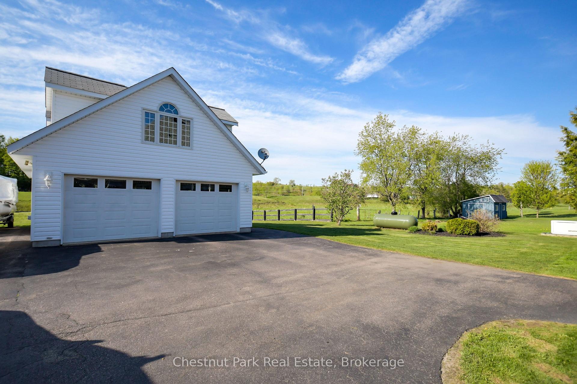 3 Bedroom Single Family Home/House's Image 38