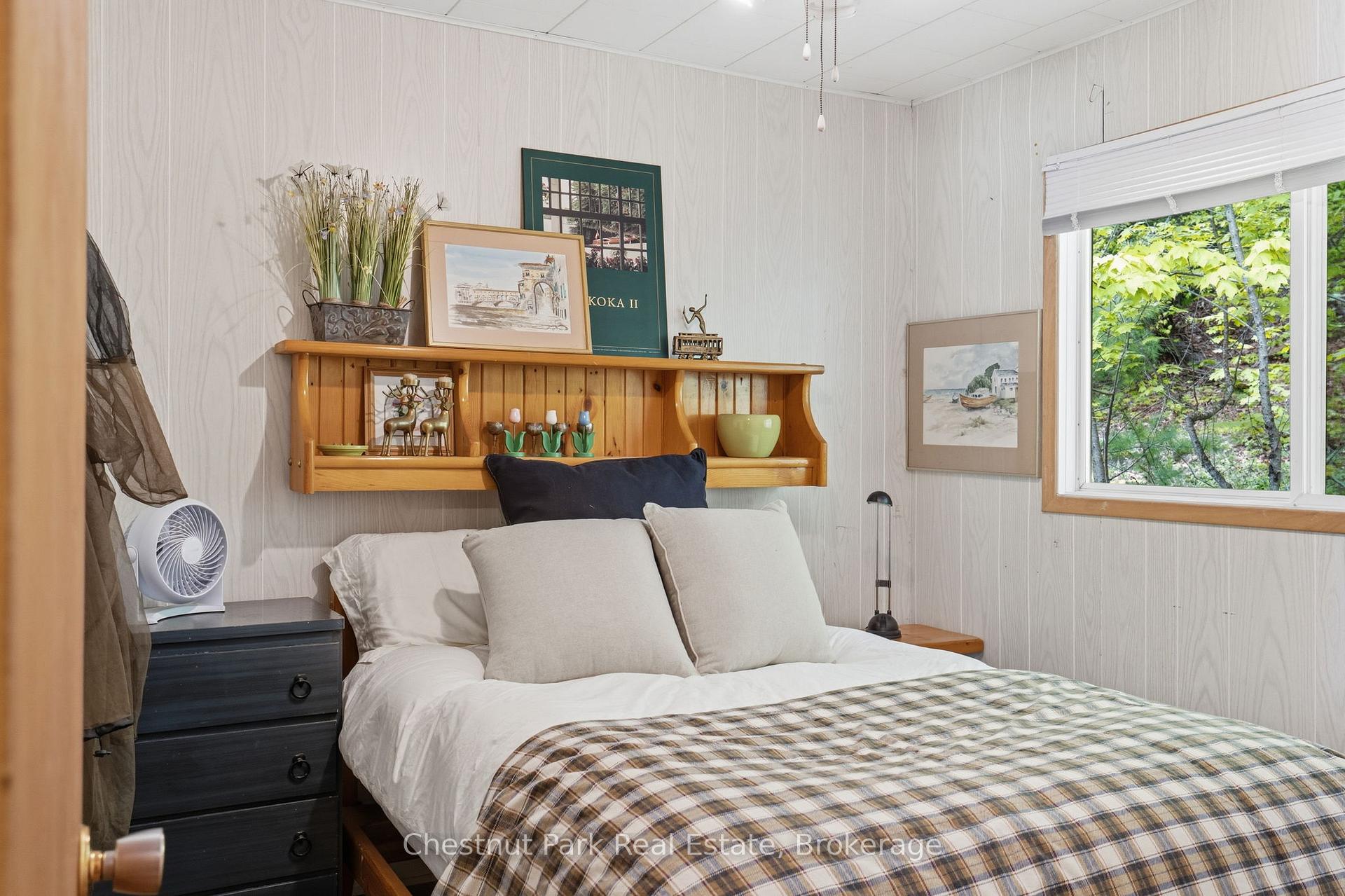 5 Bedroom Single Family Home/House's Image 32