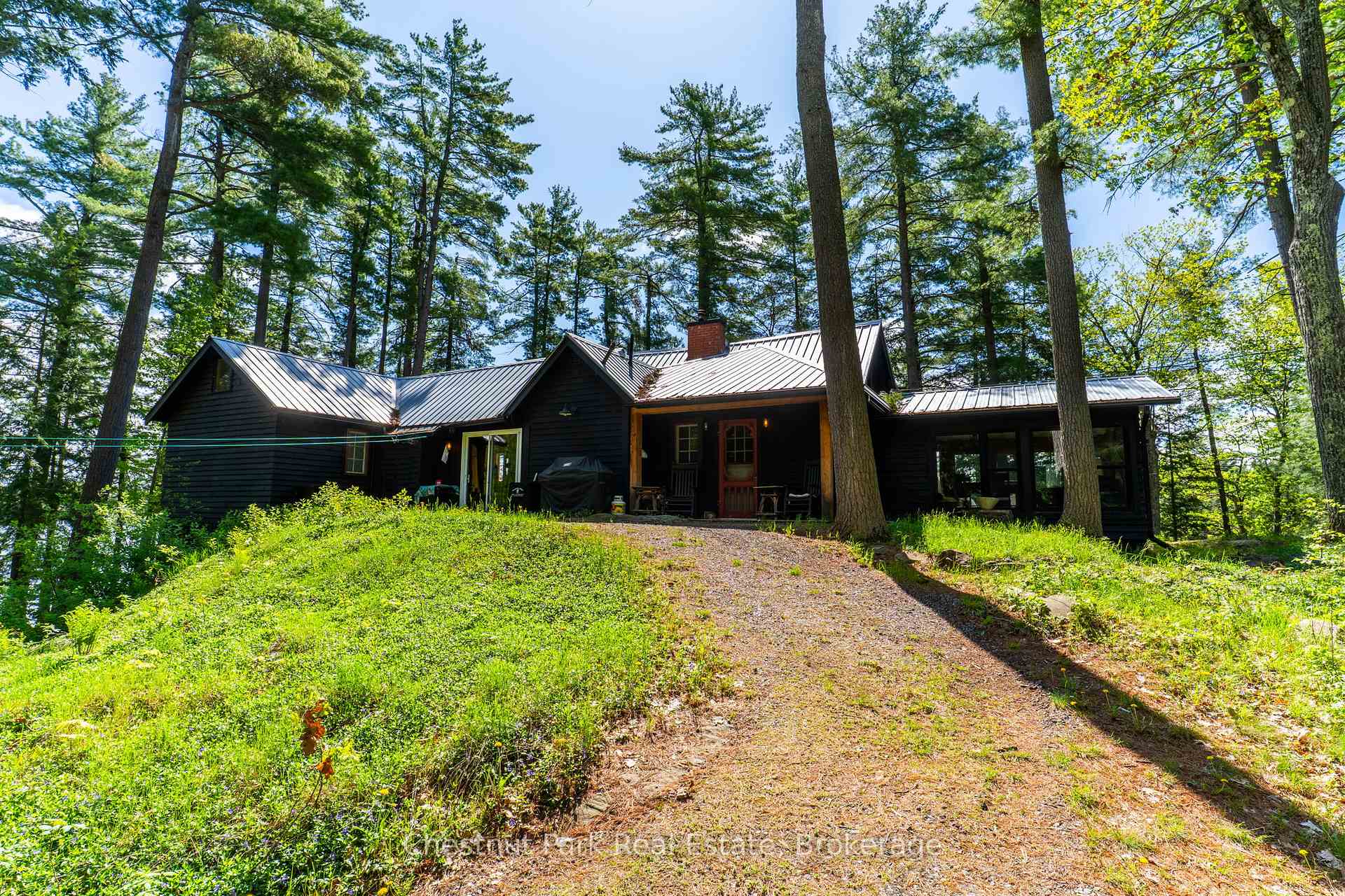 5 Bedroom Single Family Home/House's Image 19