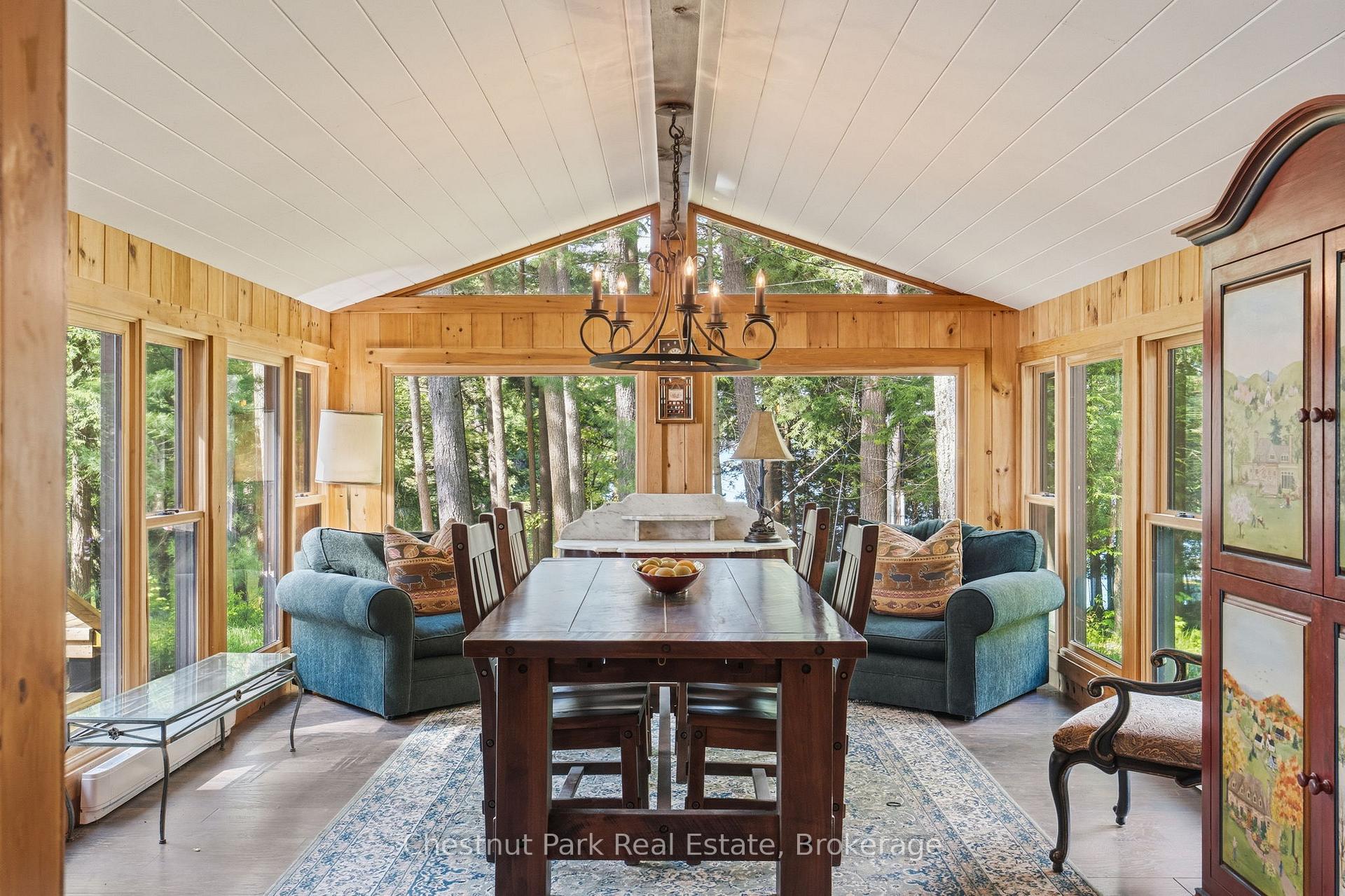 5 Bedroom Single Family Home/House's Image 15