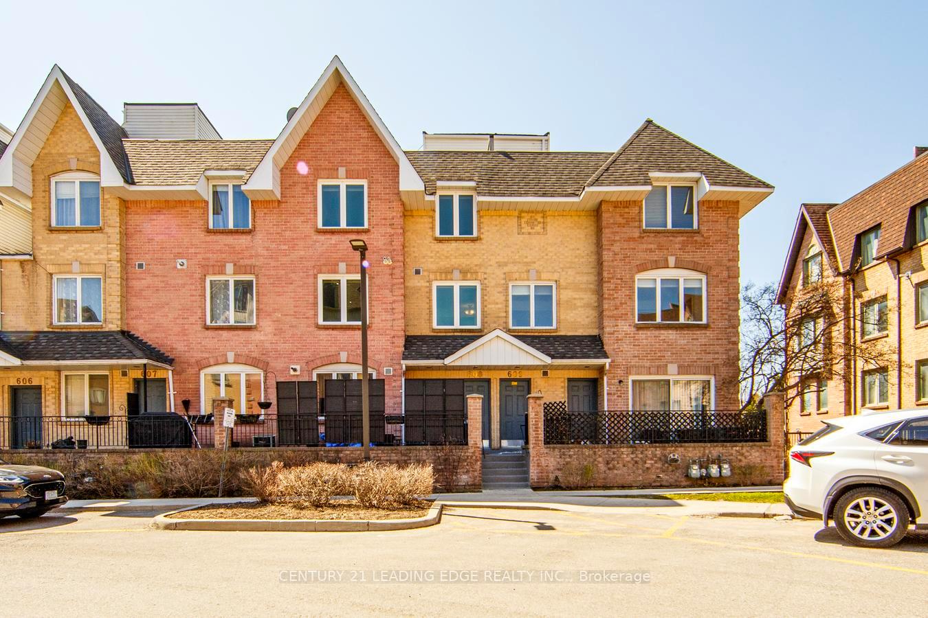 608 - 75 Weldrick Road E Richmond Hill Ontario Canada Sale residential ALEX MACALE Century21 Leading Edge Realty Inc., Brokerage