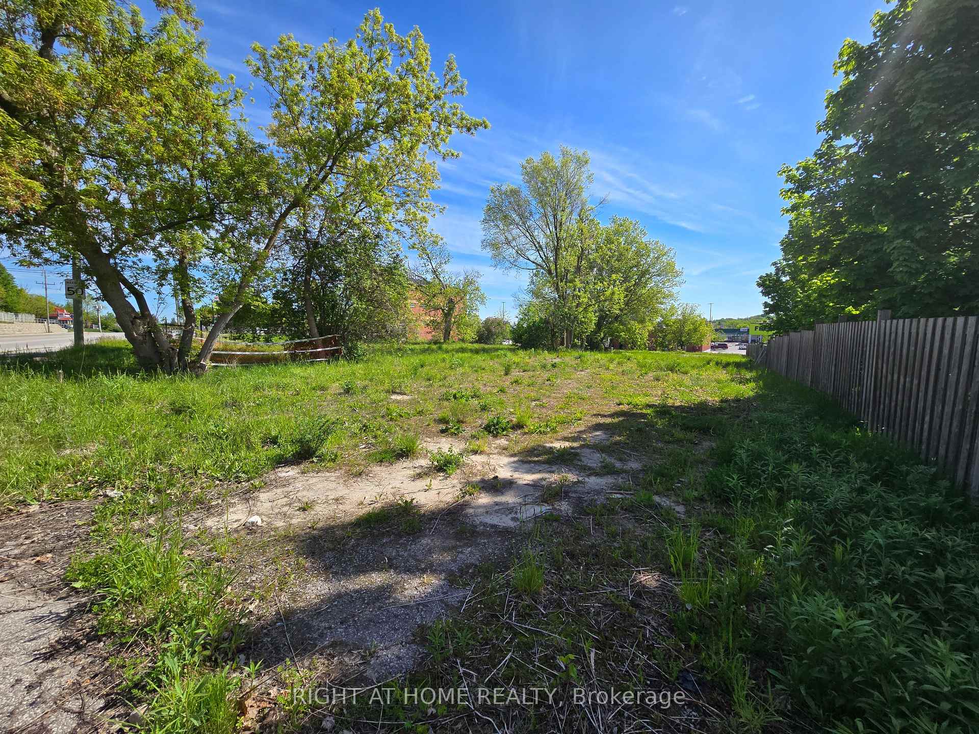 455 The Queensway South Georgina Ontario Canada Sale residential Stephanie Easton Right at Home Realty, Brokerage*