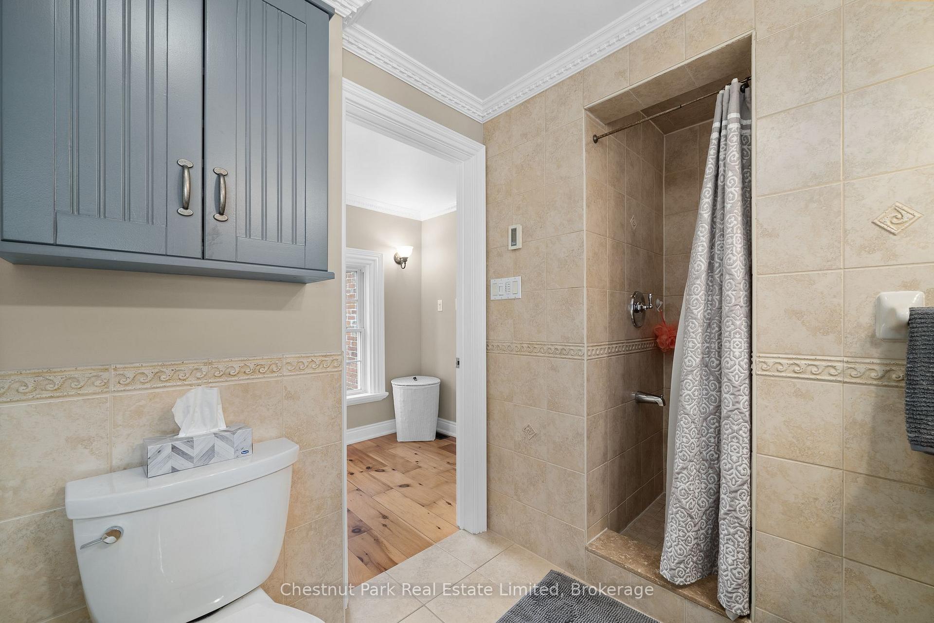 4 Bedroom Single Family Home/House's Image 32