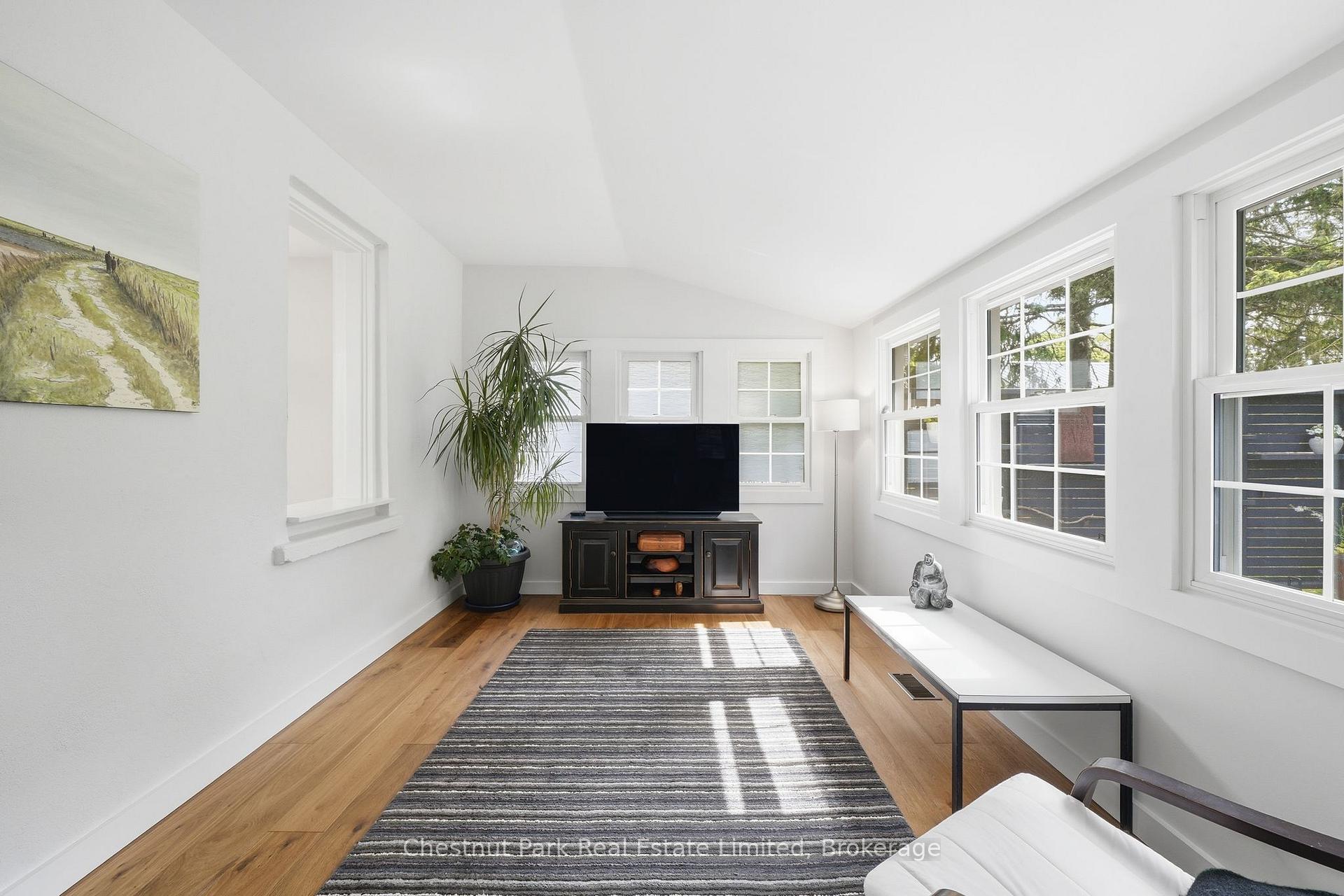 3 Bedroom Single Family Home/House's Image 16