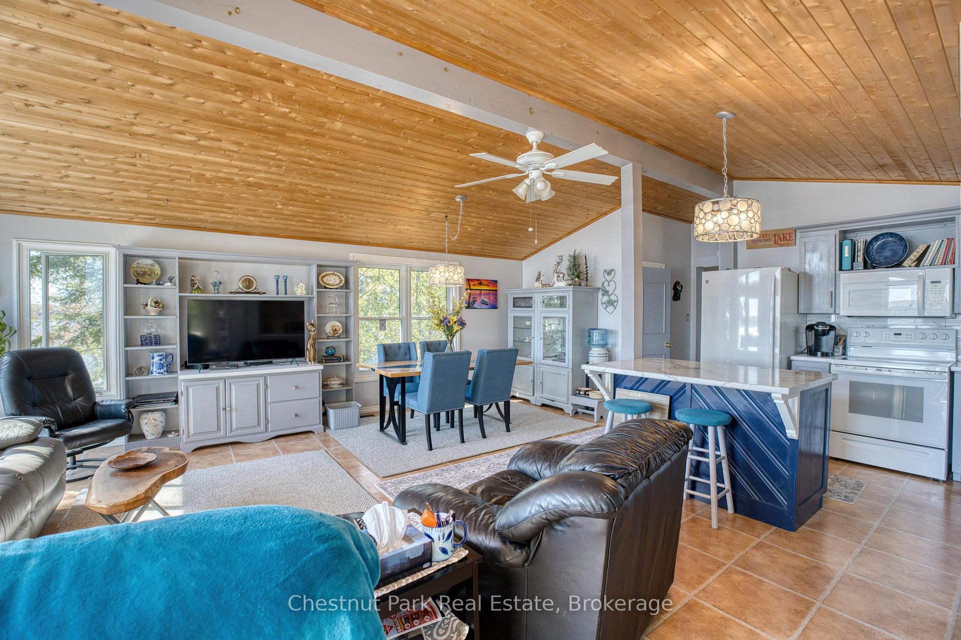 2 Bedroom Single Family Home/House's Image 3