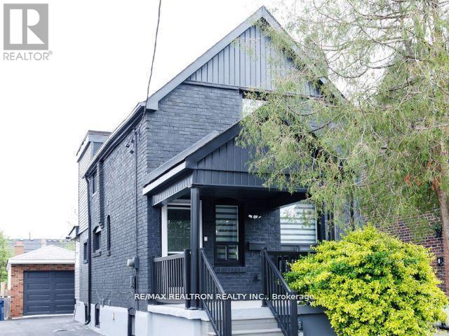 77 Hatherley Road Toronto Ontario Canada Sale residential Carol Teichman RE/MAX Realtron Realty Inc, Brokerage 