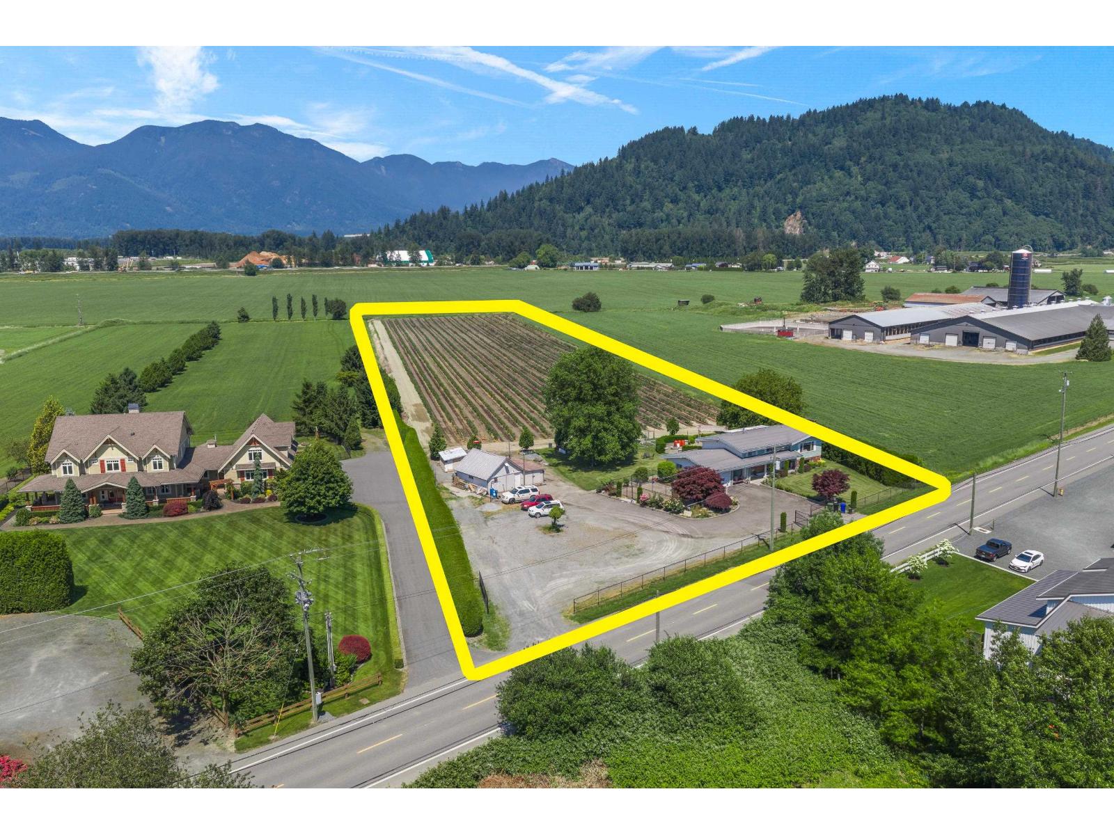 42505 YALE ROAD|Greendale Sardis - Greendale British Columbia Canada Sale residential Dardana Shushka HOMELIFE ADVANTAGE REALTY LTD,