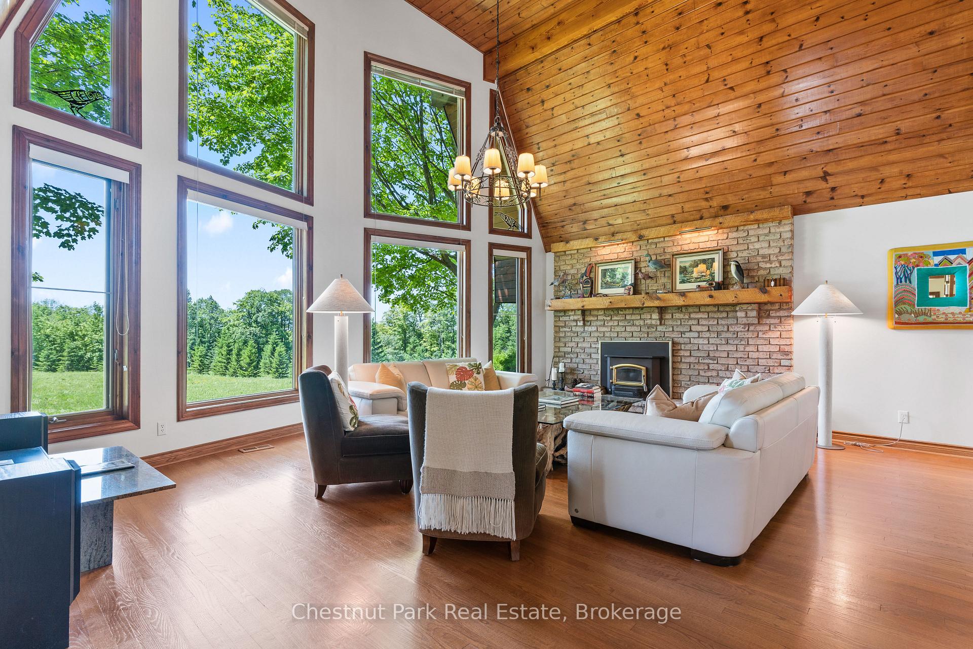 3 Bedroom Single Family Home/House's Image 14