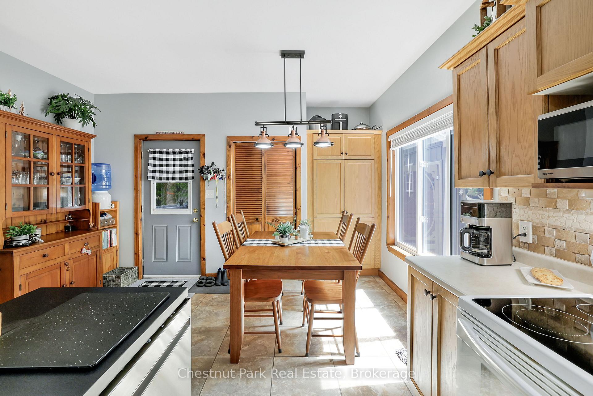 3 Bedroom Single Family Home/House's Image 12