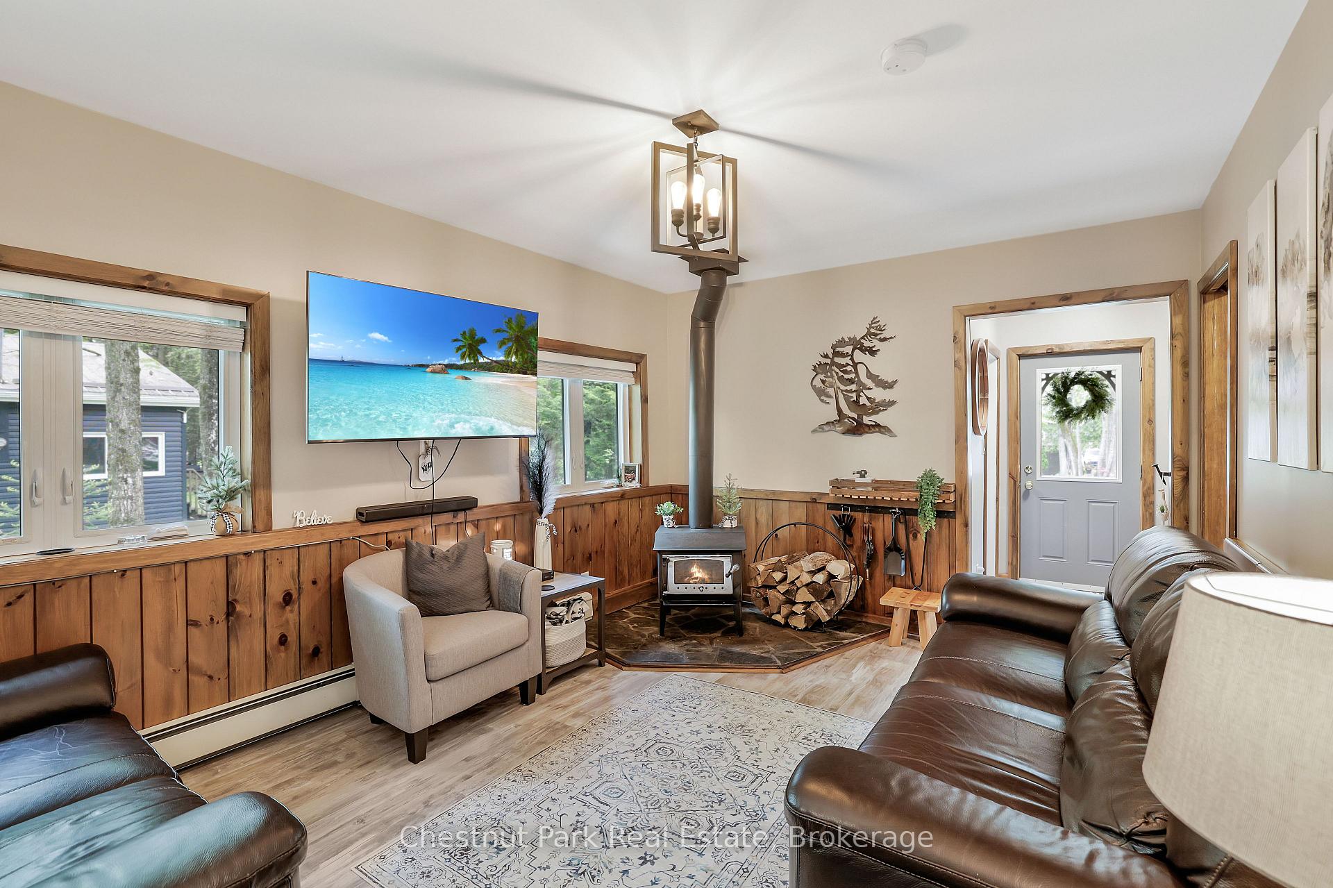 3 Bedroom Single Family Home/House's Image 4