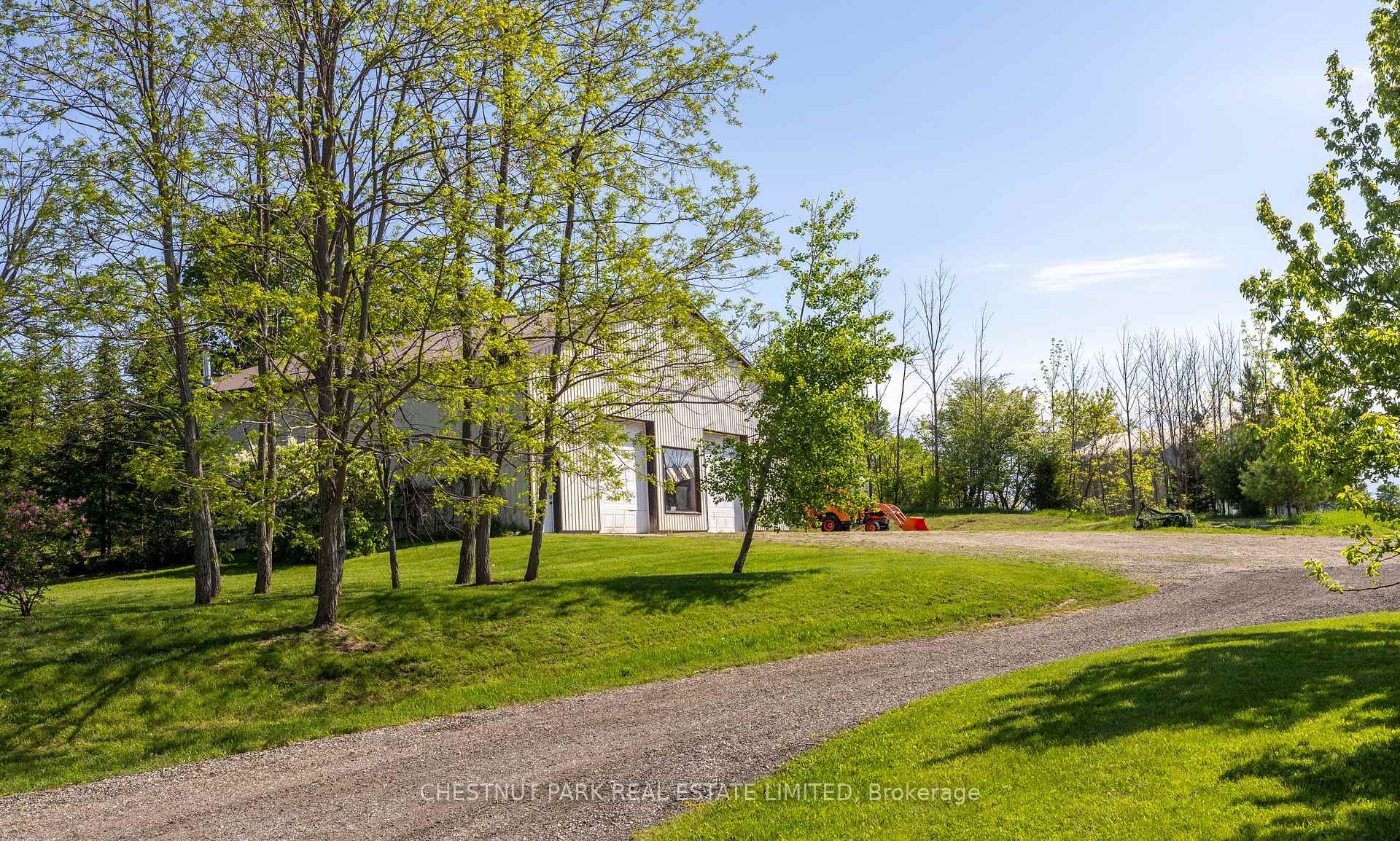 6 Bedroom Single Family Home/House's Image 39