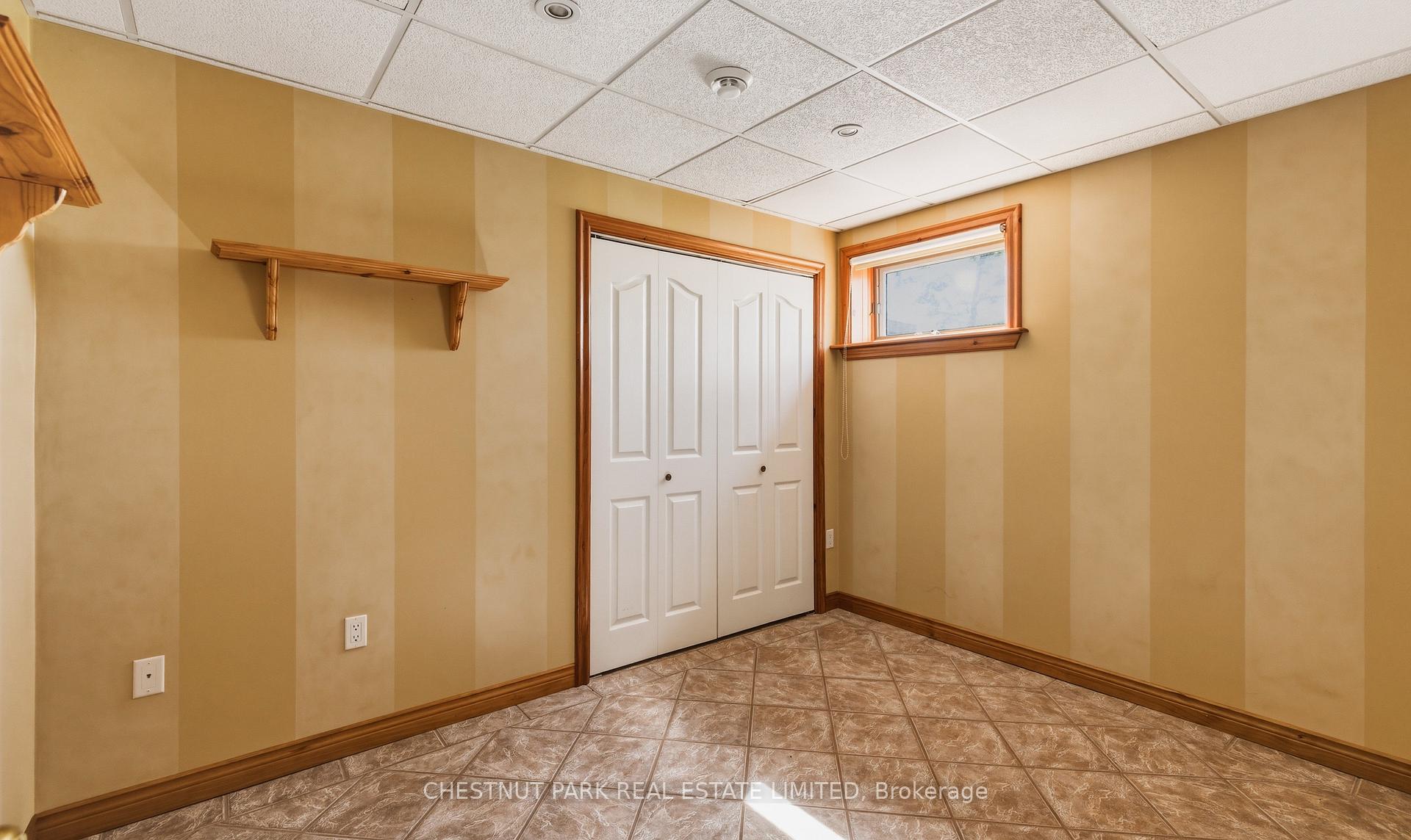 6 Bedroom Single Family Home/House's Image 29