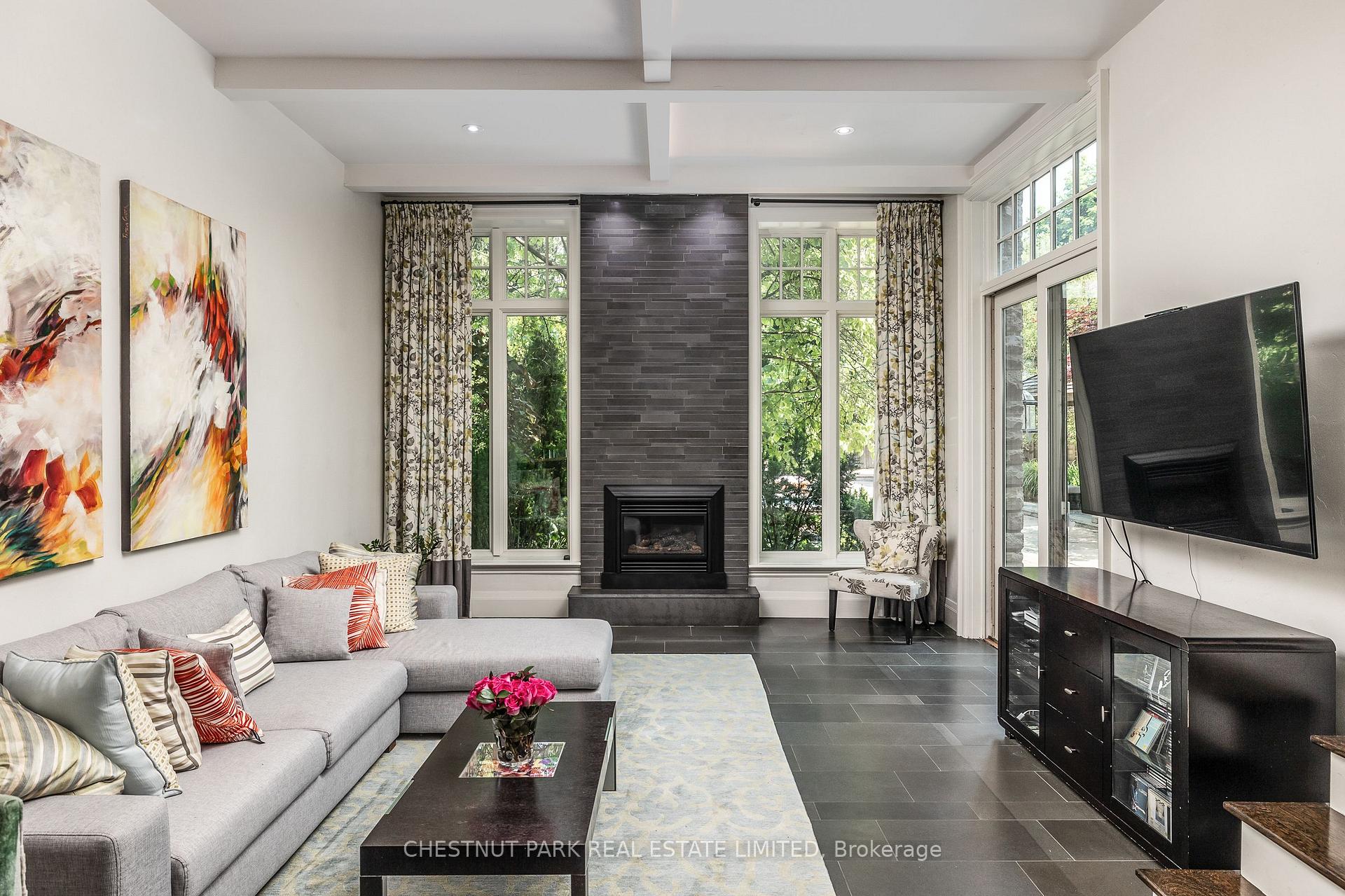 5 Bedroom Single Family Home/House's Image 10