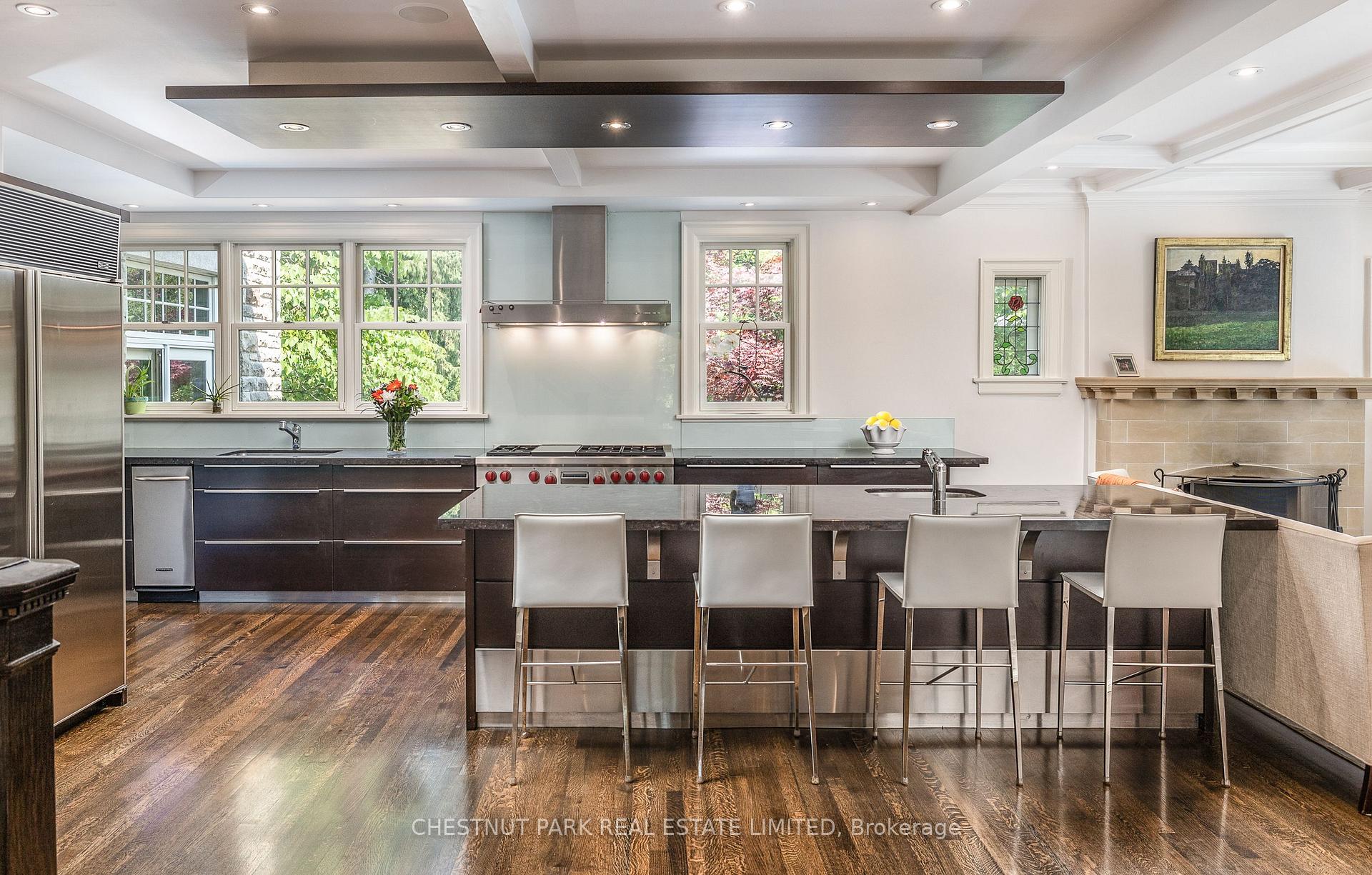 5 Bedroom Single Family Home/House's Image 7