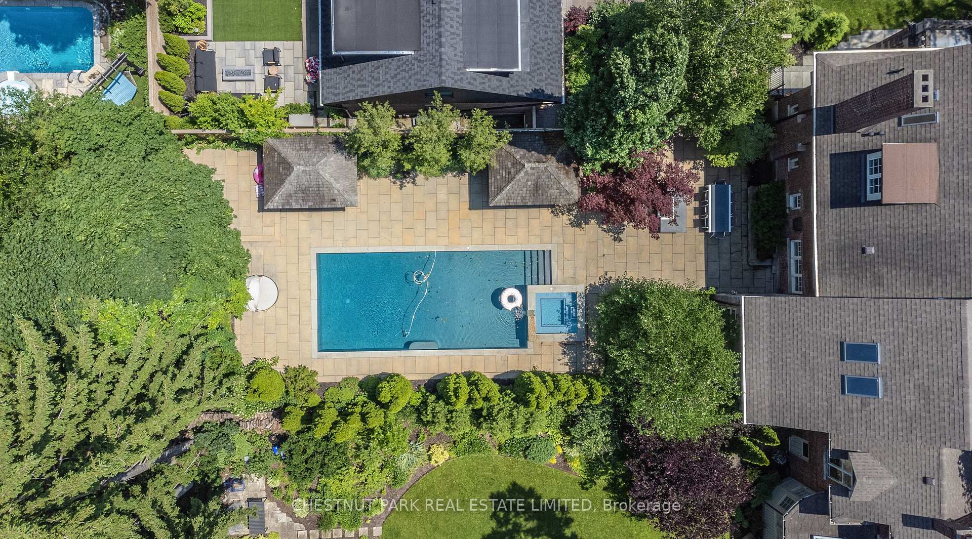 5 Bedroom Single Family Home/House's Image 32