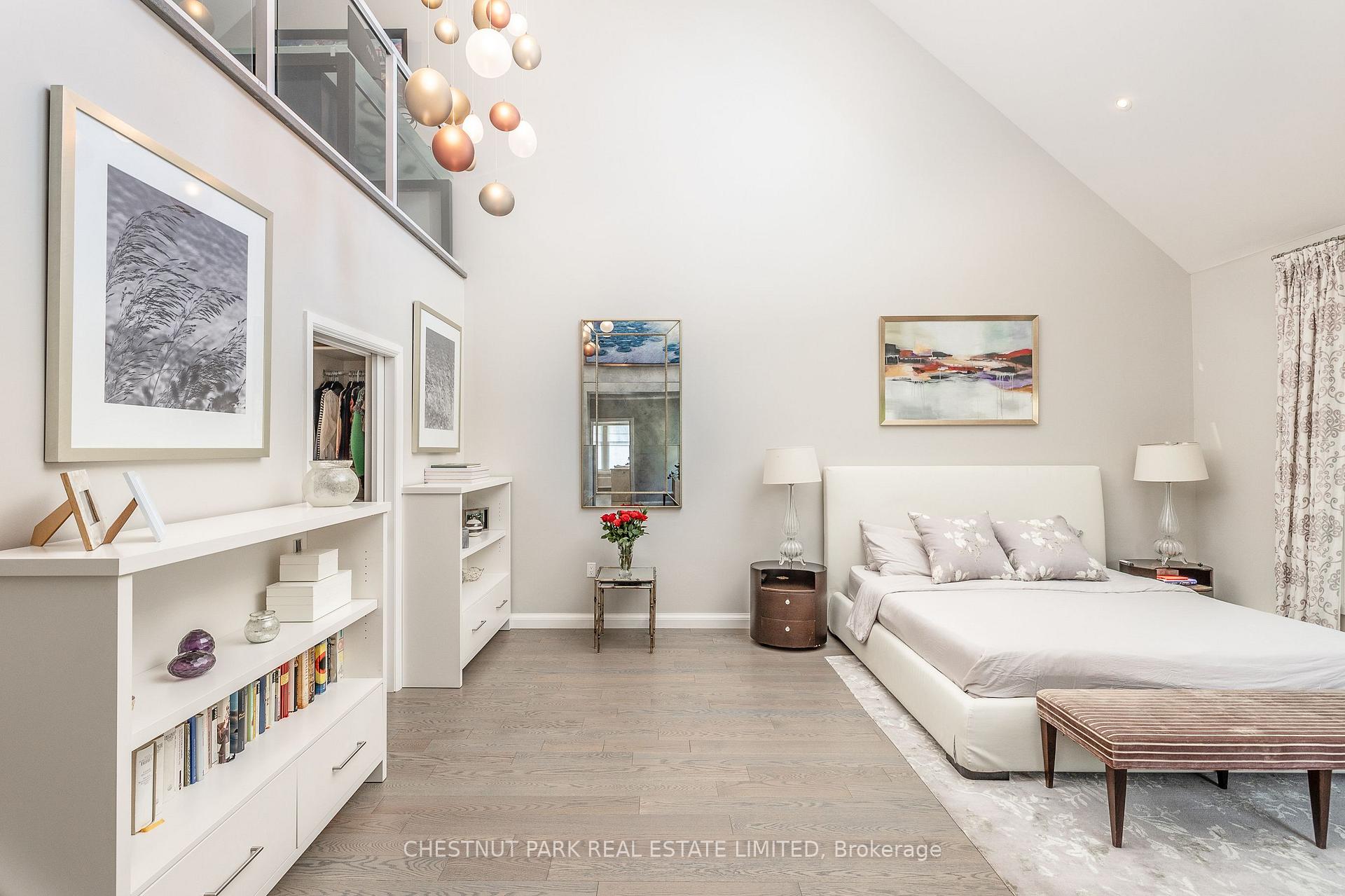 5 Bedroom Single Family Home/House's Image 16