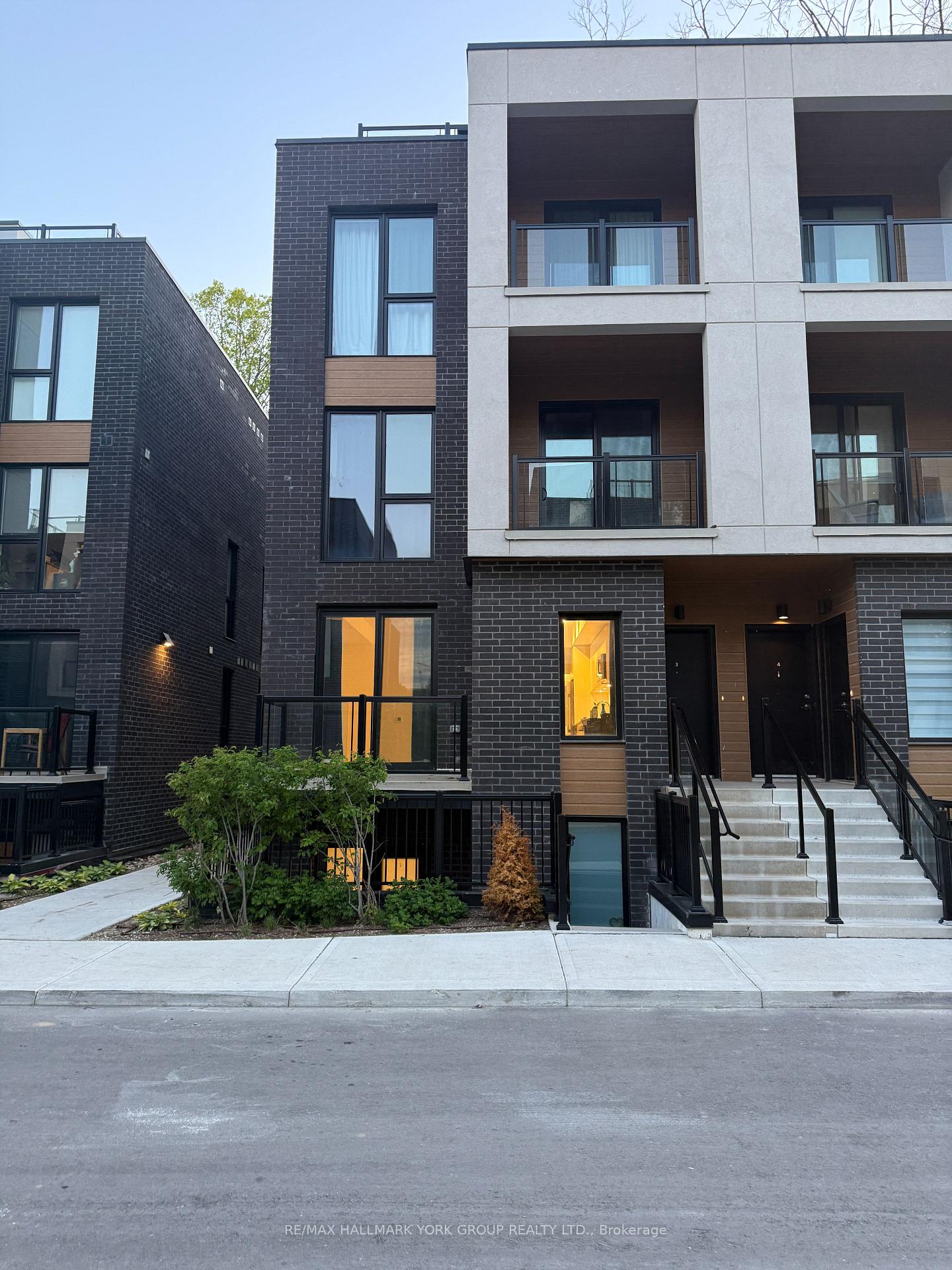 2 - 174 Clonmore Drive Toronto Ontario Canada Rent residential Michael Mealia RE/MAX Hallmark York Group Realty Ltd., Brokerage